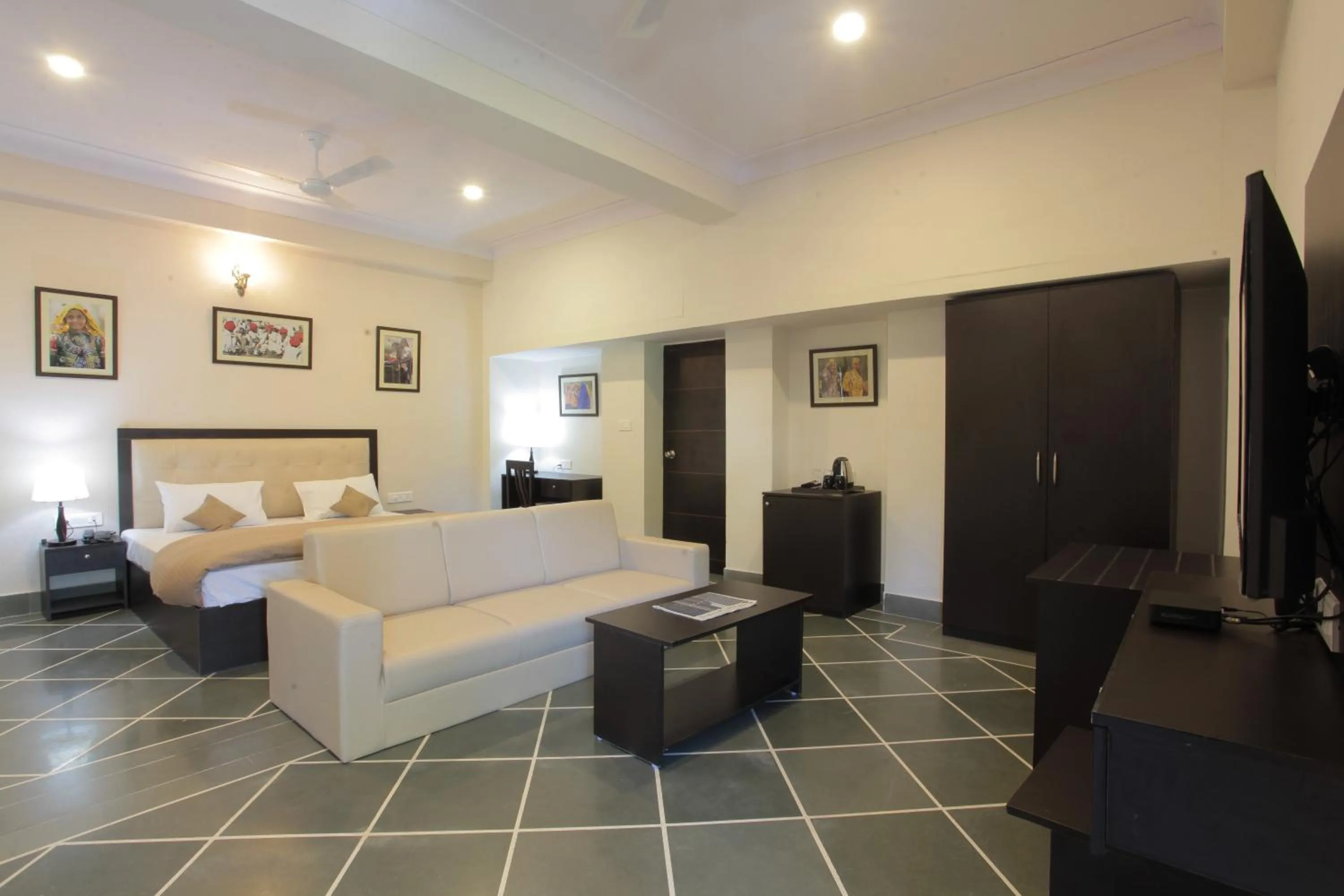 Deluxe King Room - single occupancy in Mimosa Udaipur