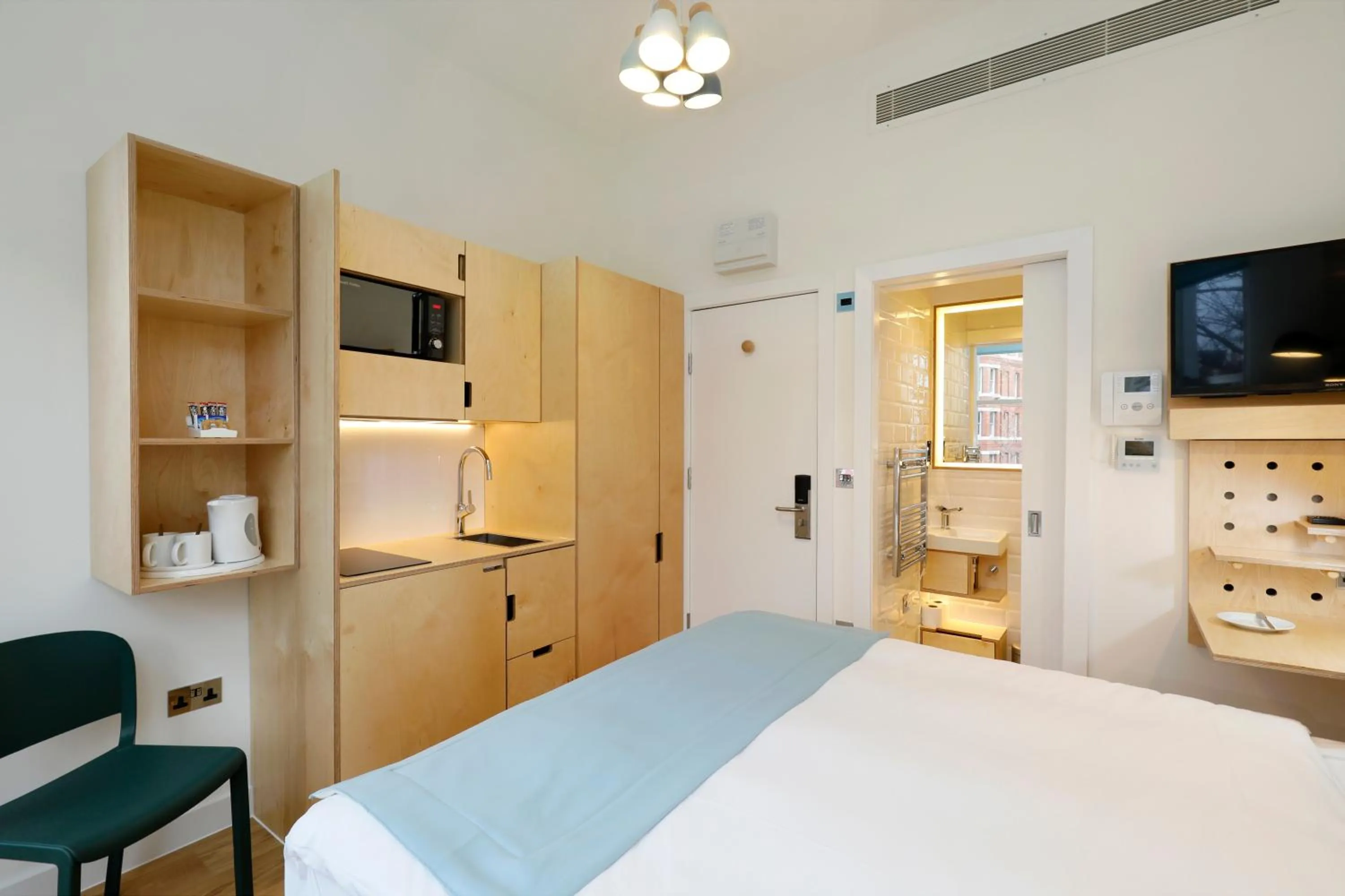 Bed in Exhibition Court Hotel