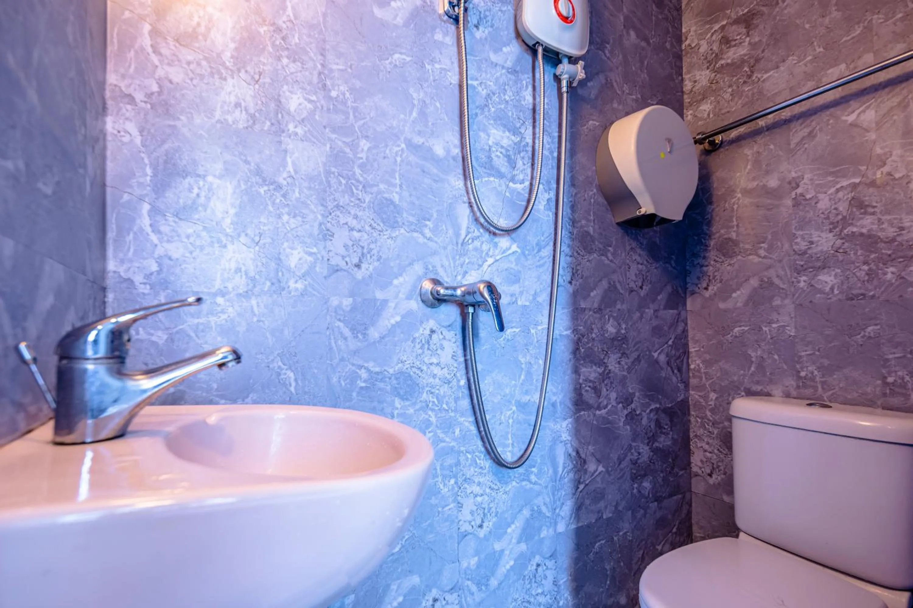 Shower in K Hotel 14