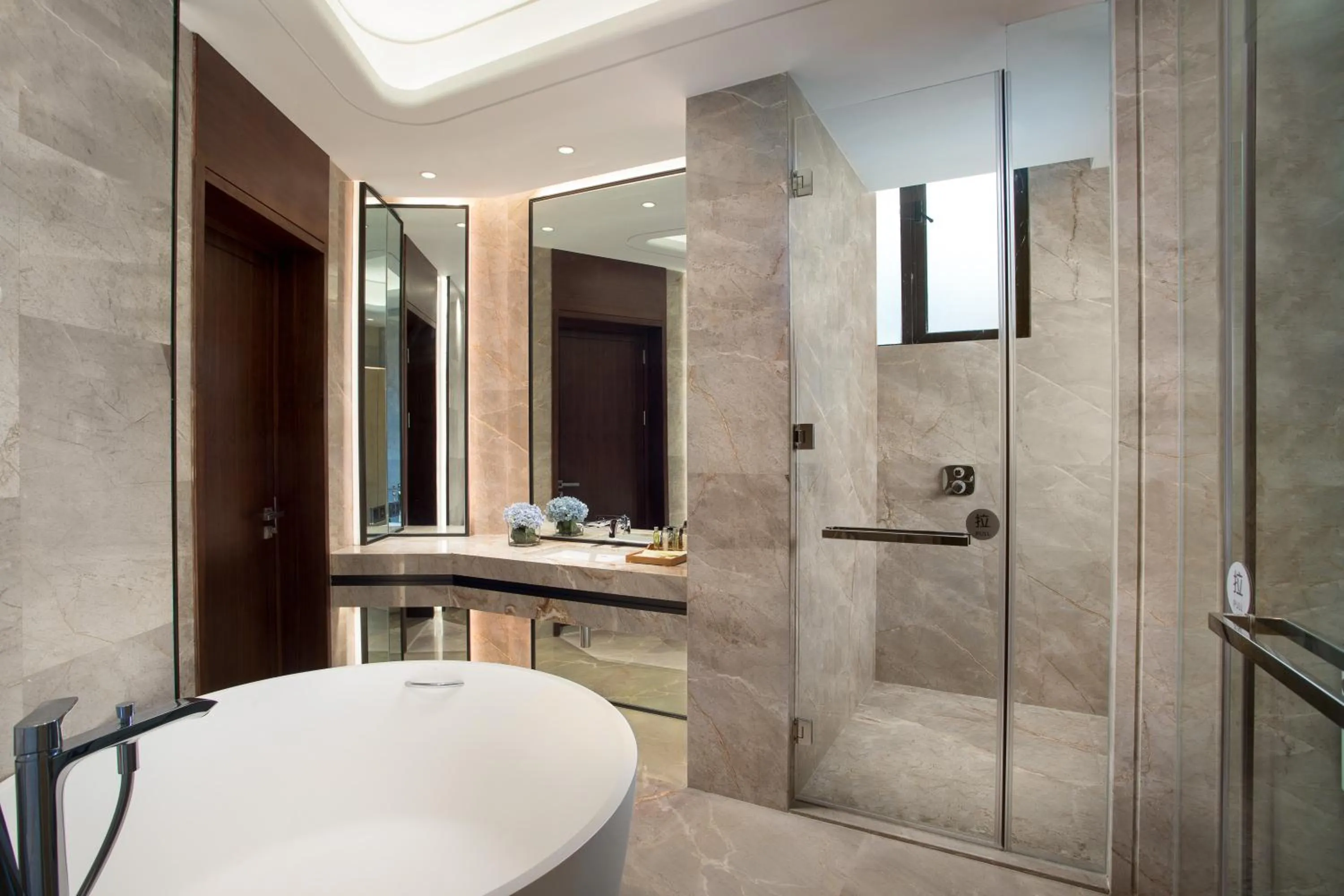 Bathroom in Hilton Garden Inn Nujiang