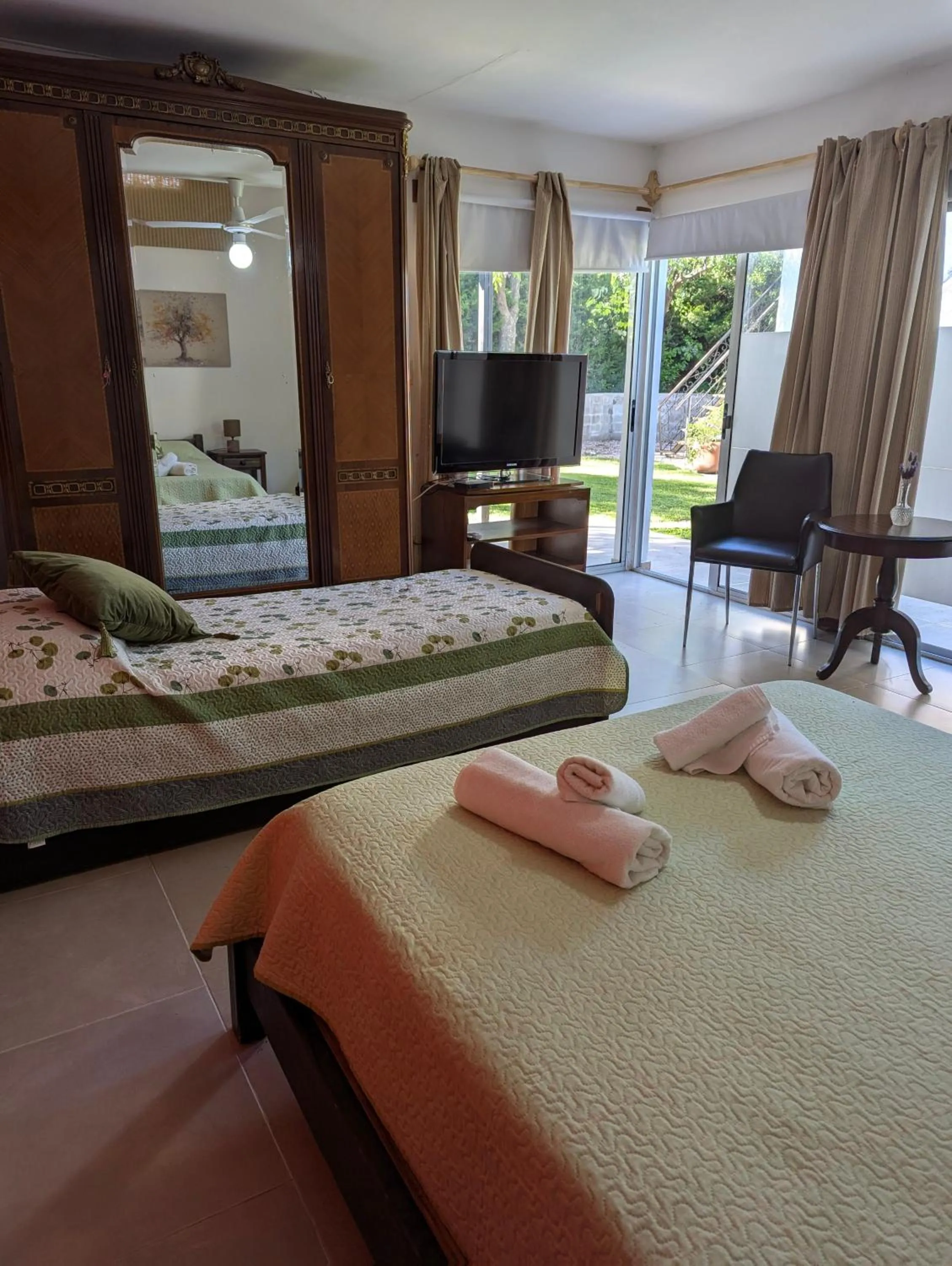Photo of the whole room, Bed in Arsamici Hotel