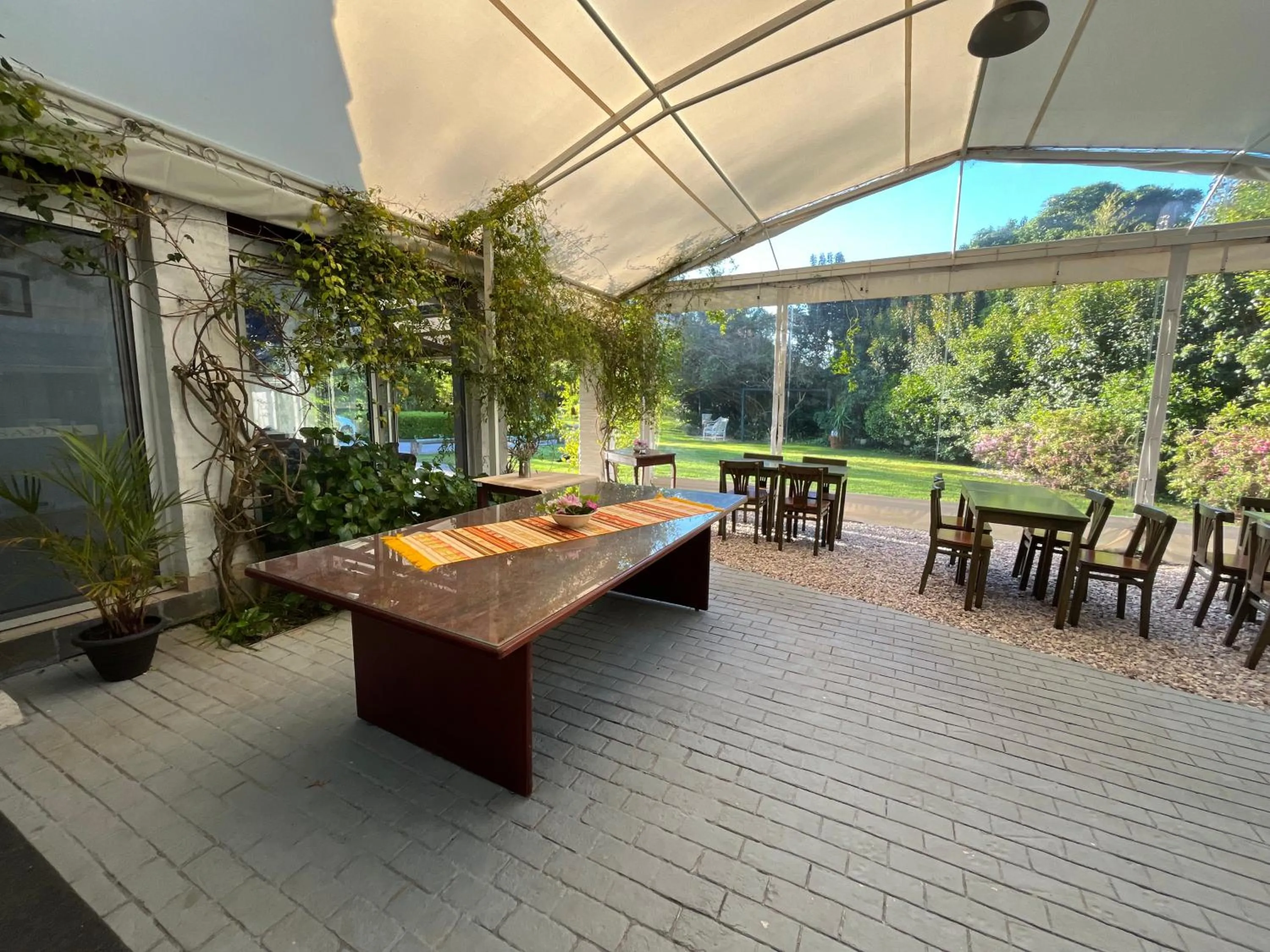 Dining area in Arsamici Hotel