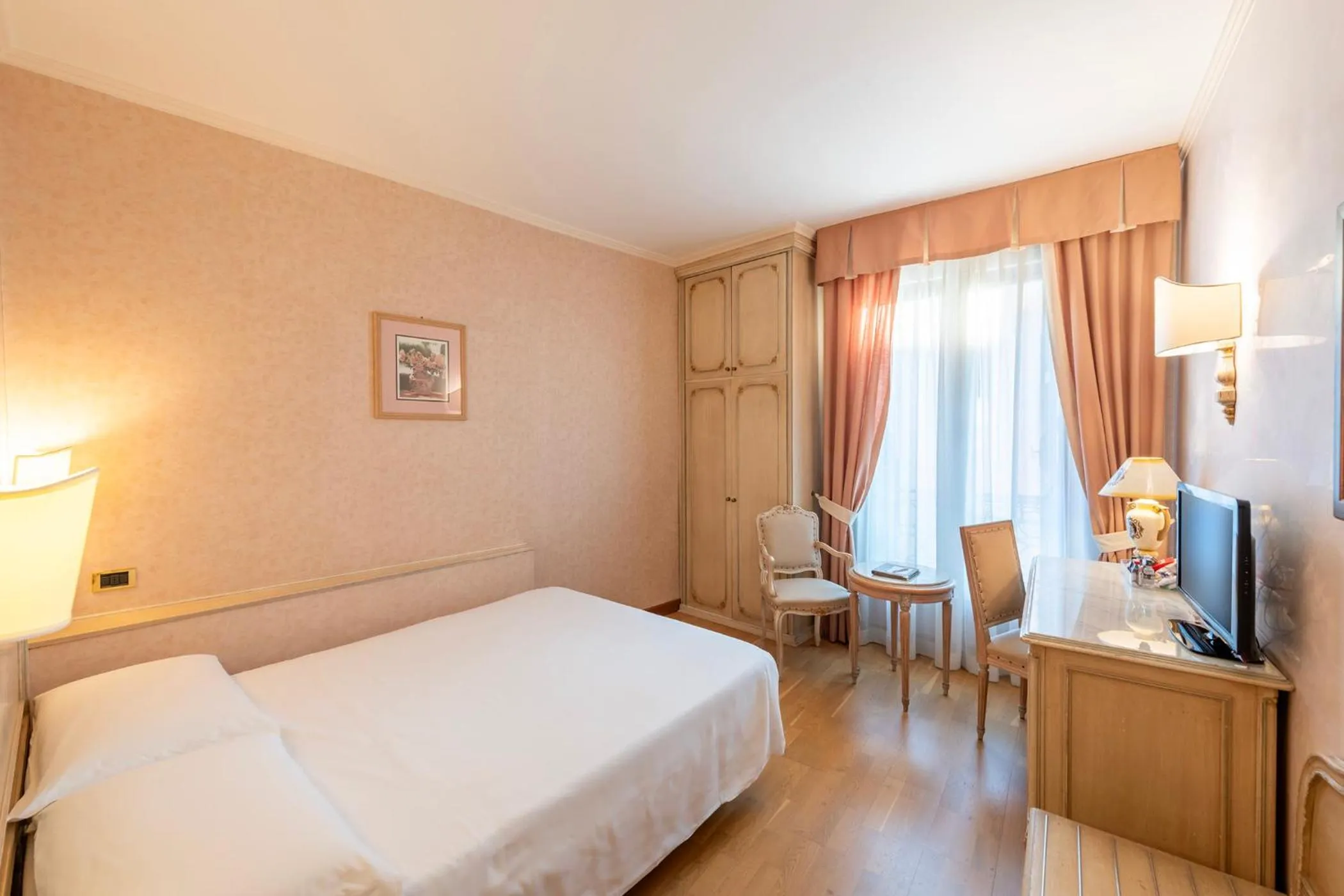 Bed in Majestic Toscanelli (centro storico)