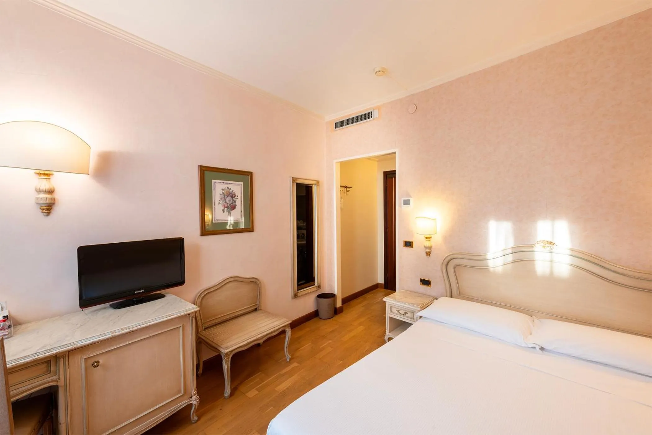 Bed in Majestic Toscanelli (centro storico)