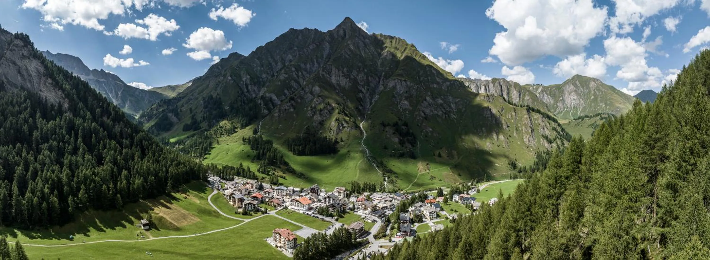 Summer in Panorama Samnaun
