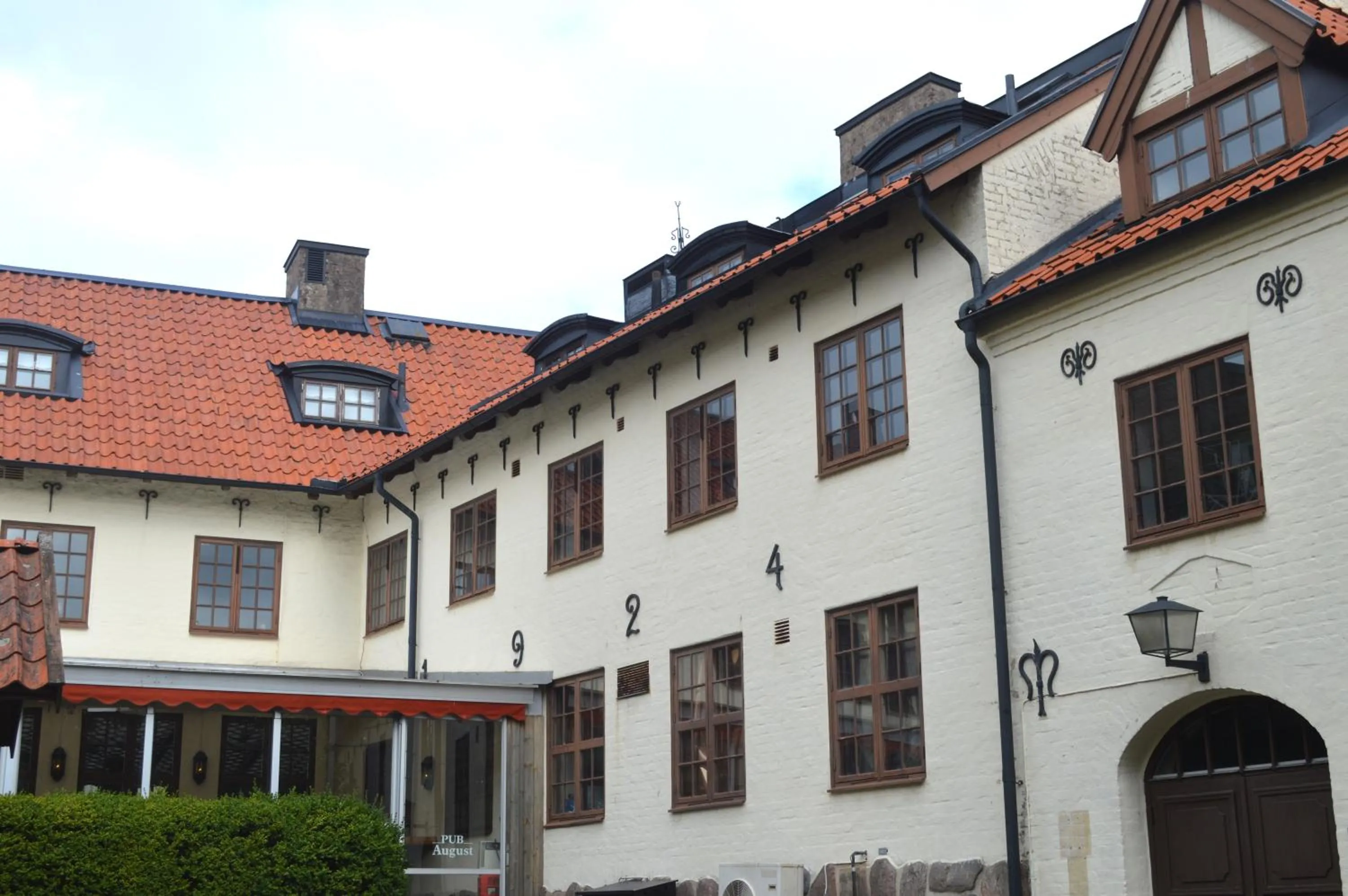 Facade/entrance in Värdshuset Hwitan