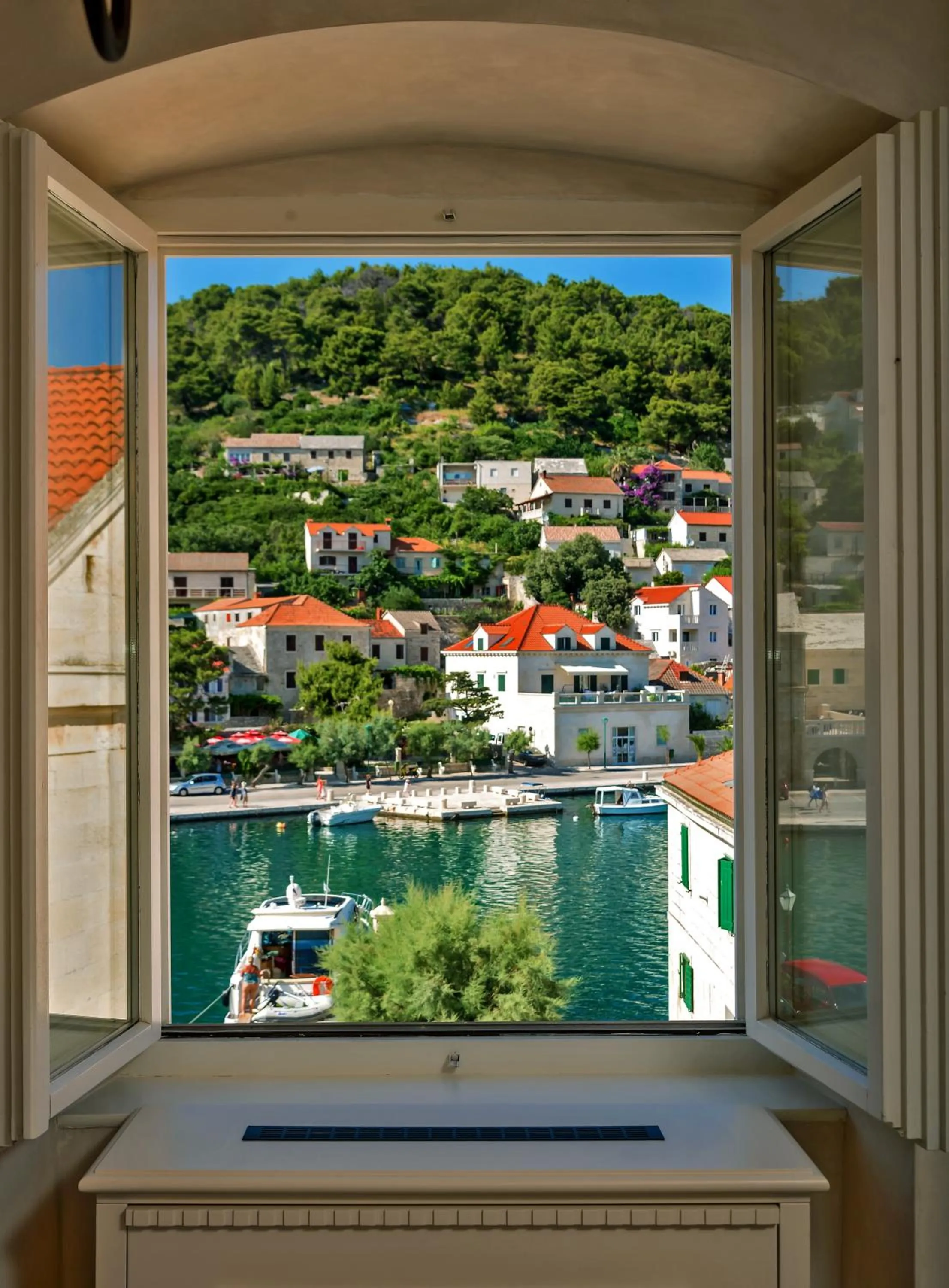 Sea view in Puteus Palace Heritage Hotel