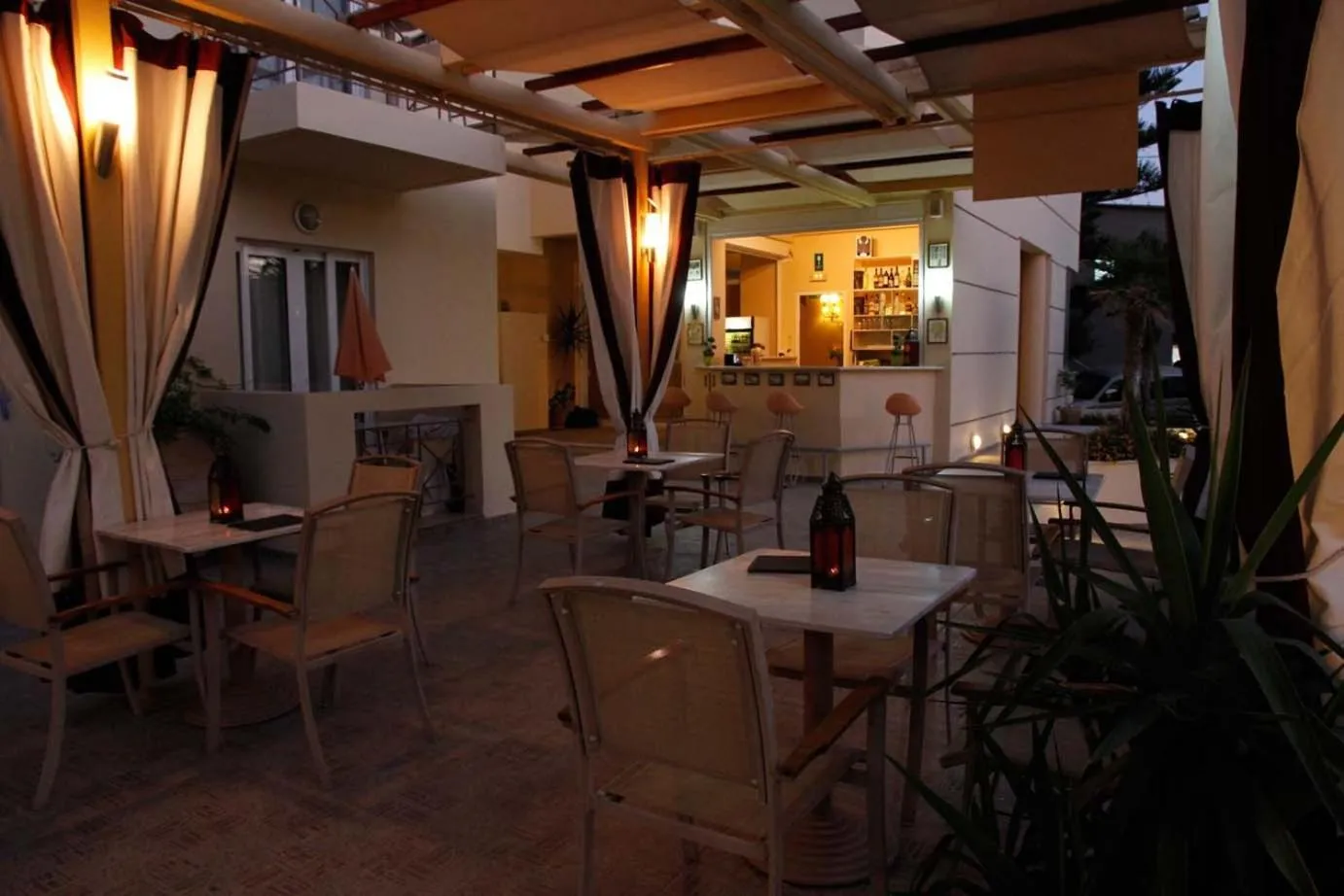 Lounge or bar in Lambrinos Suites