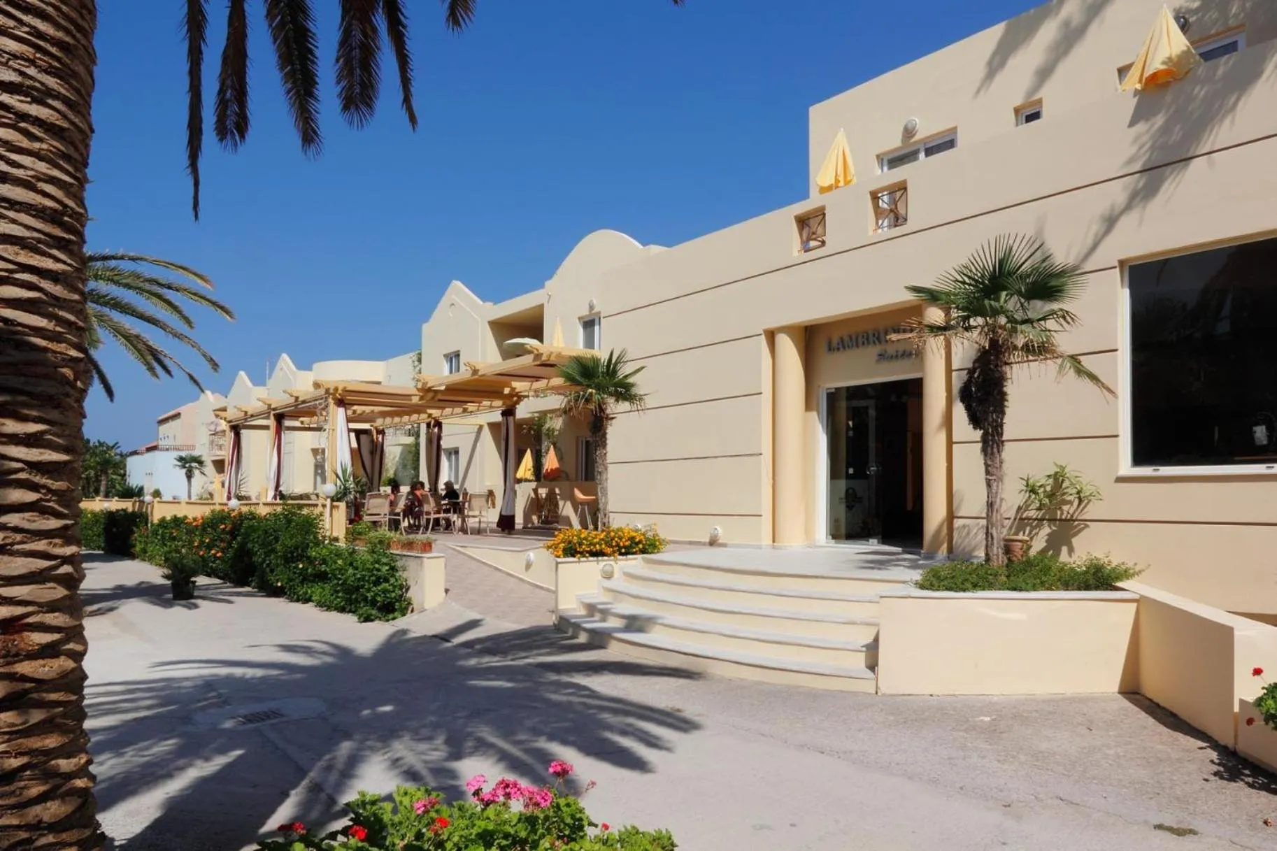 Facade/entrance in Lambrinos Suites