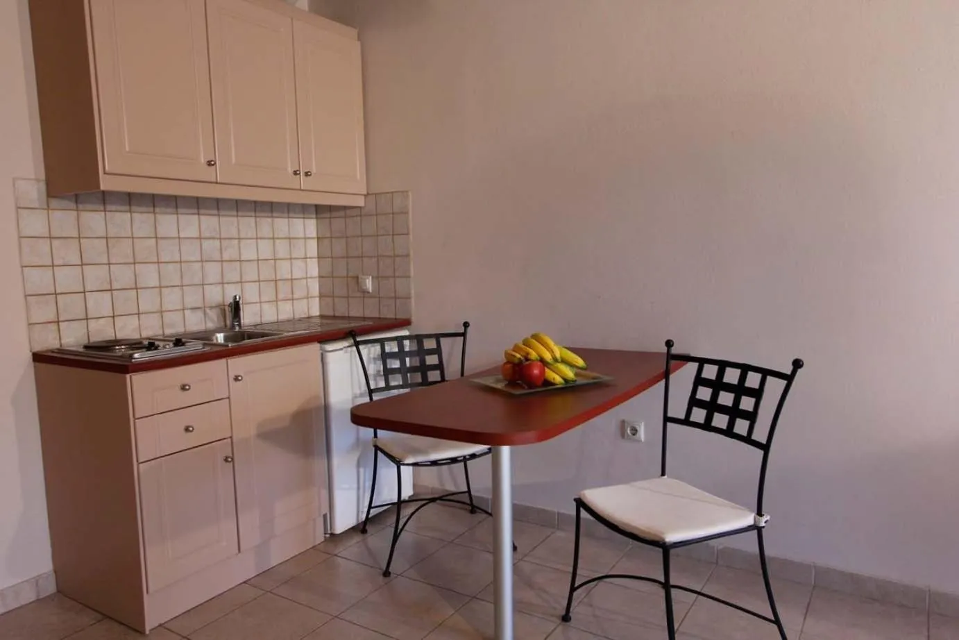 Dining area in Lambrinos Suites