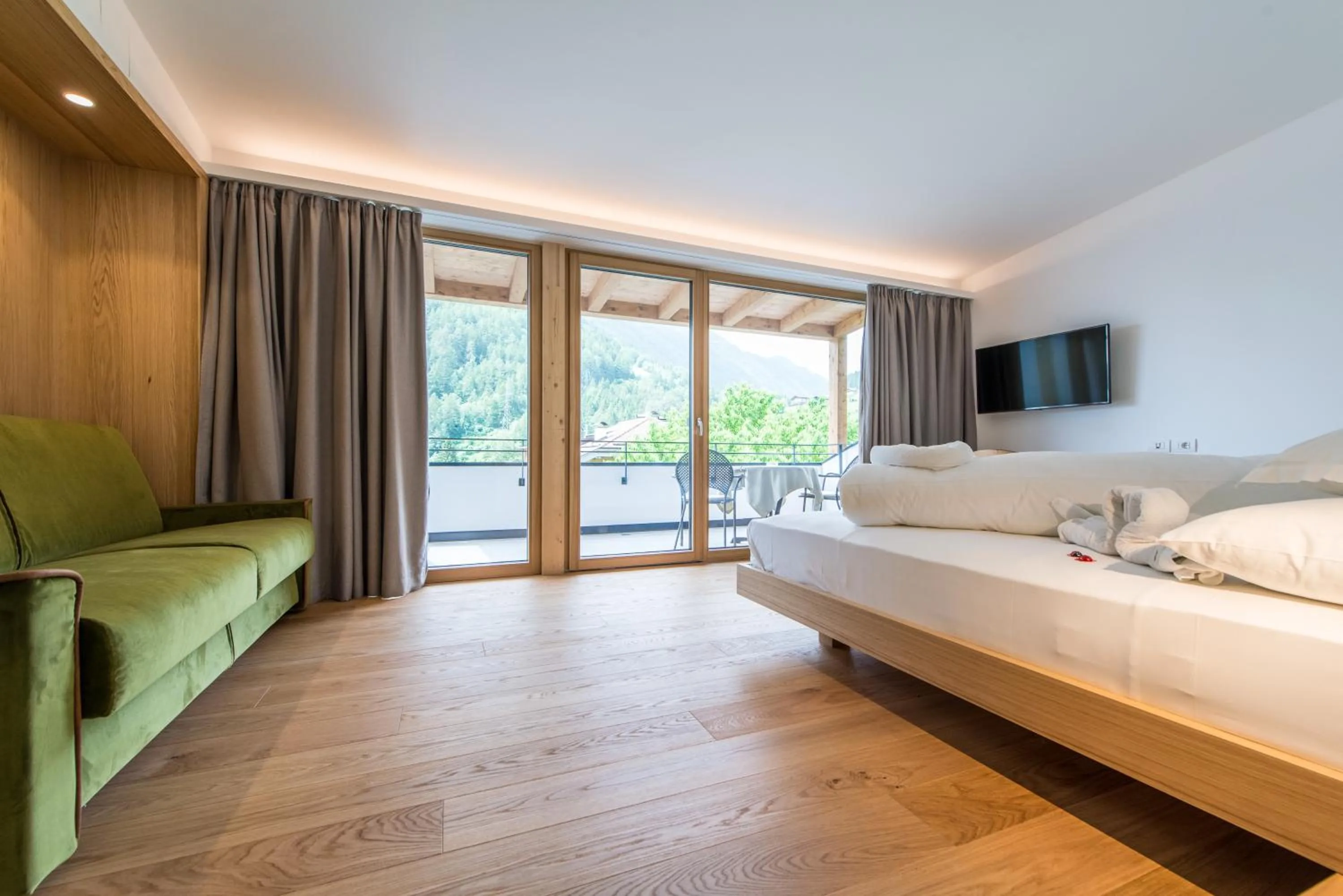 Photo of the whole room, Bed in Hotel Taufers