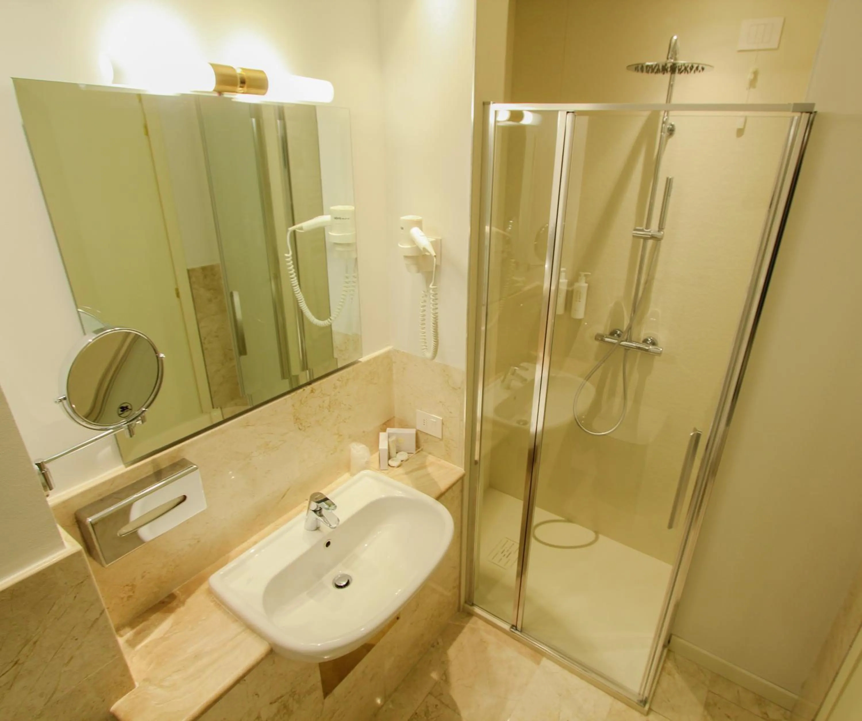 Bathroom in Ambassador Palace Hotel