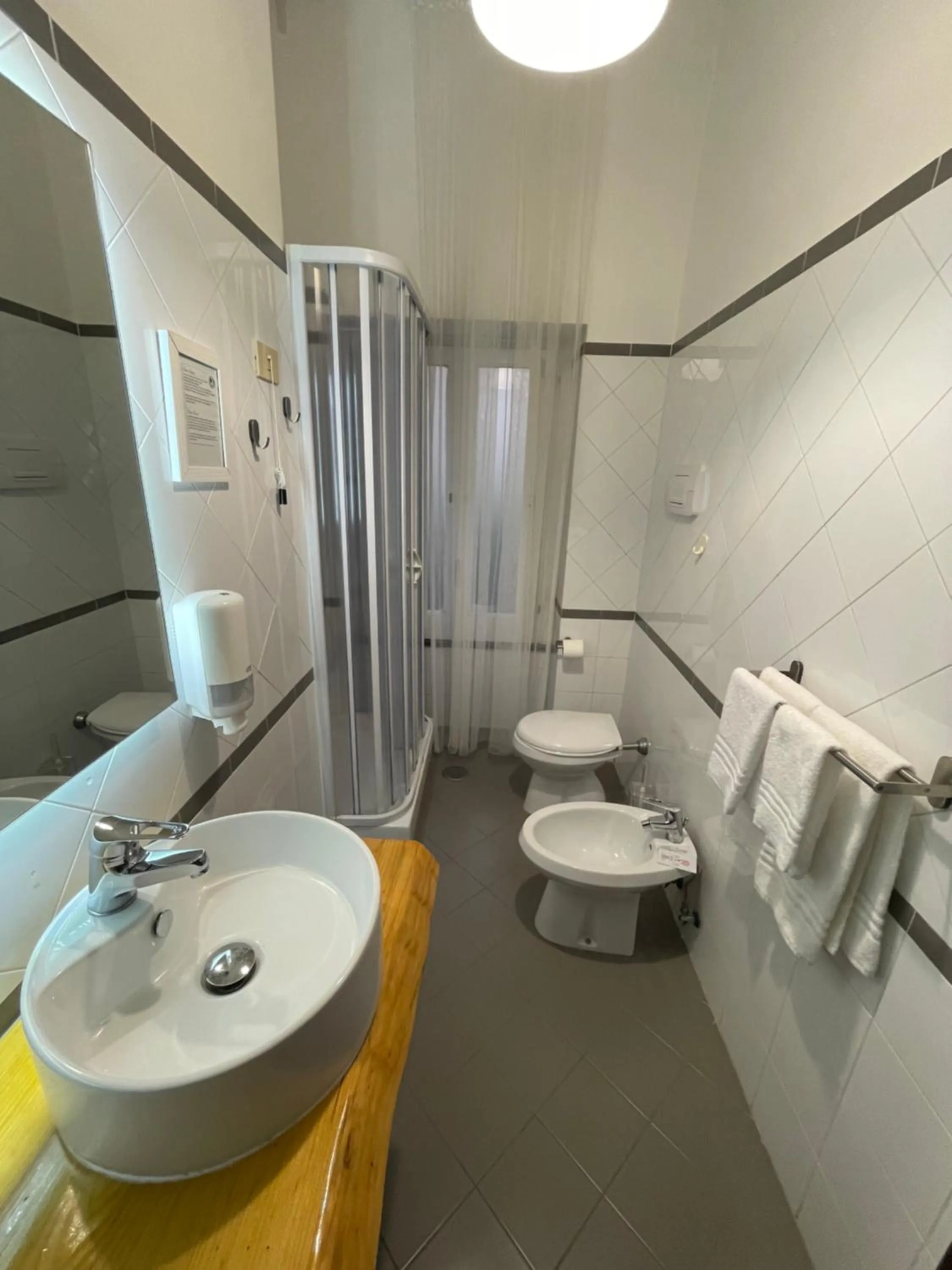 Bathroom in Dante Rooms