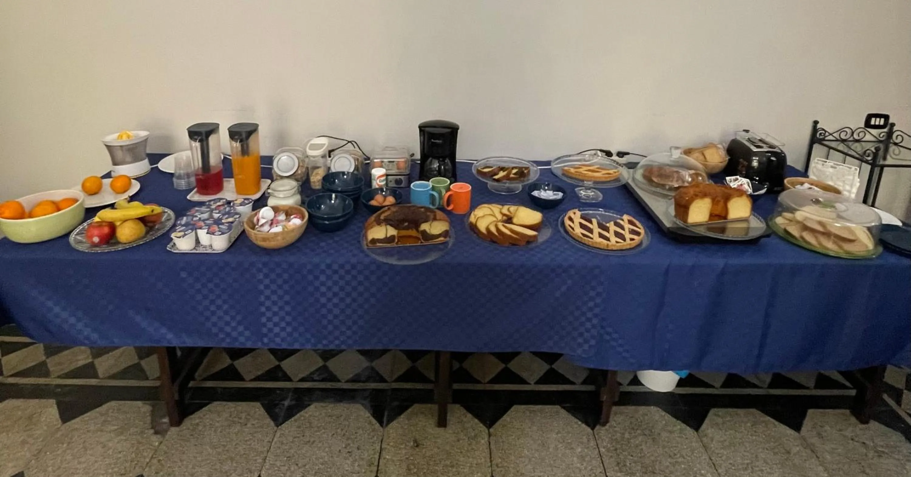 Buffet breakfast in Dante Rooms