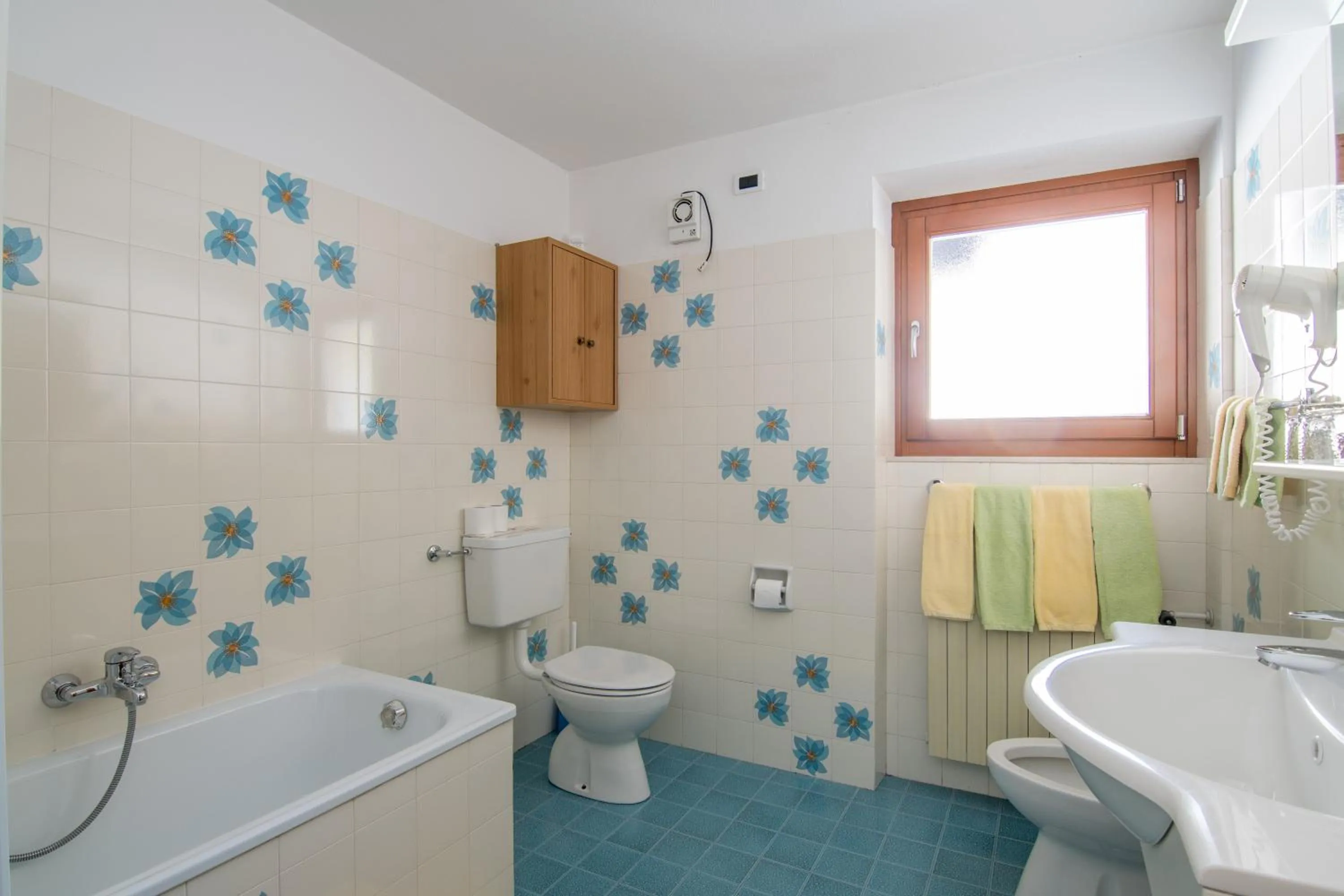 Bathroom in Garni La Vara