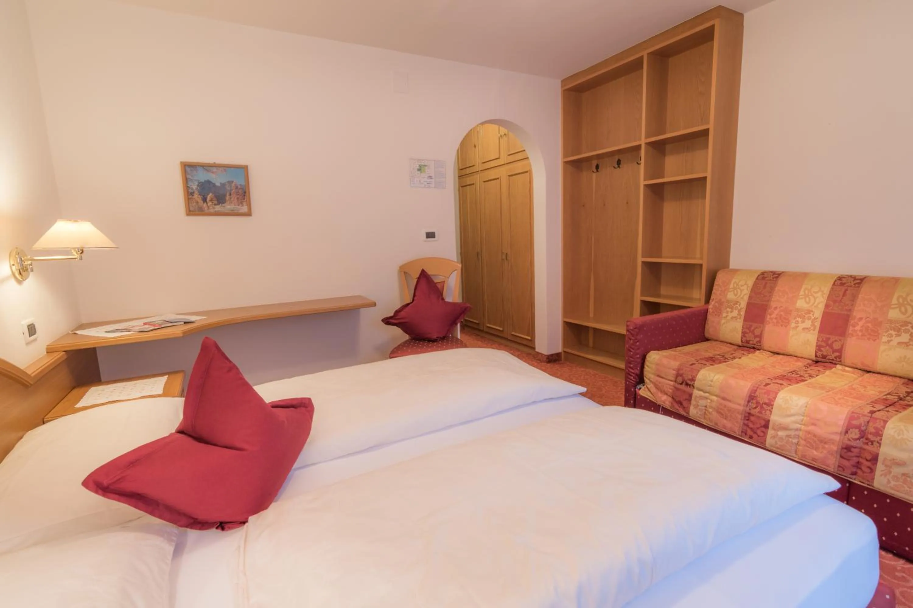 Balcony/Terrace, Bed in Garni La Vara