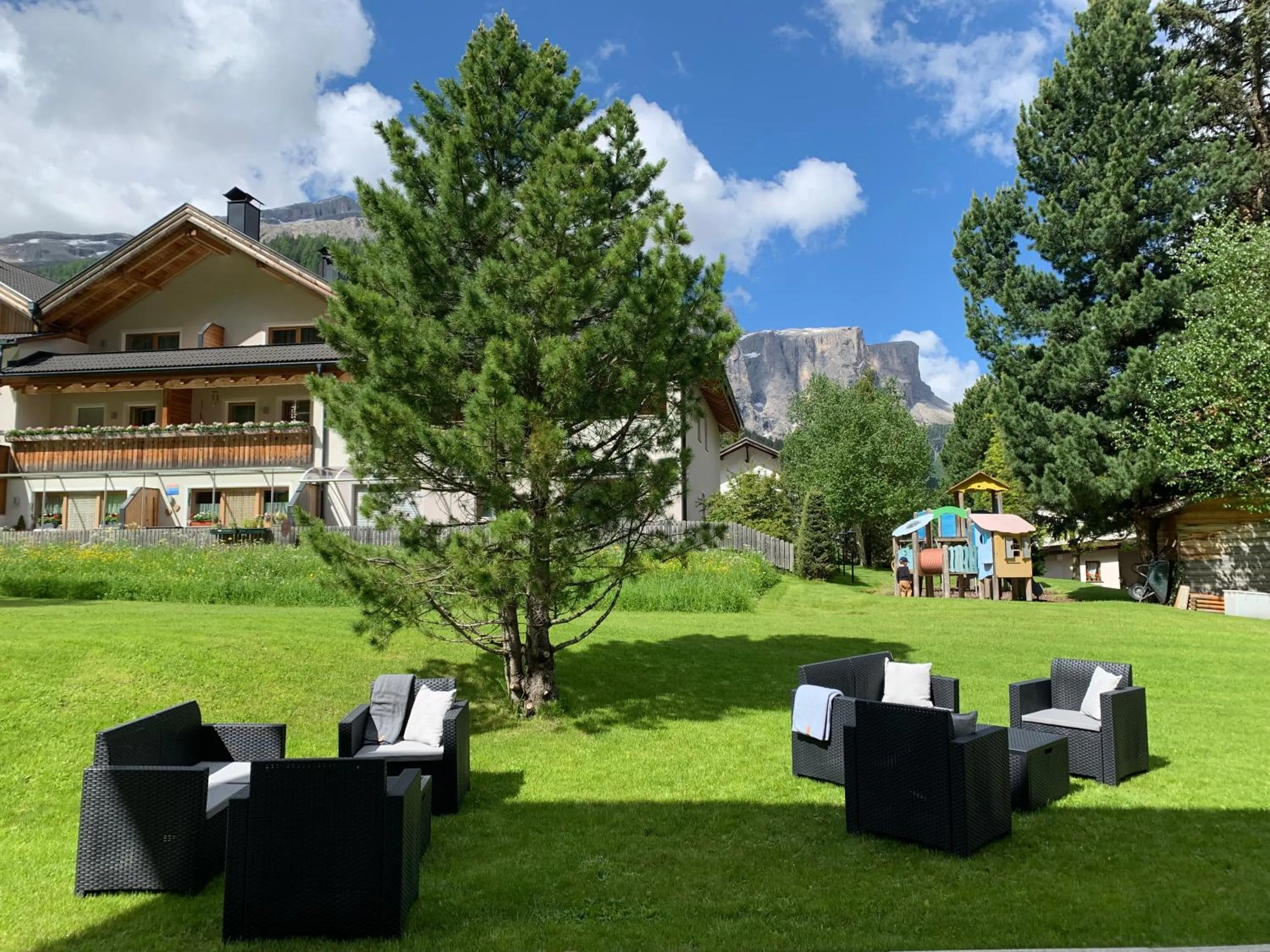 Garden in Garni La Vara