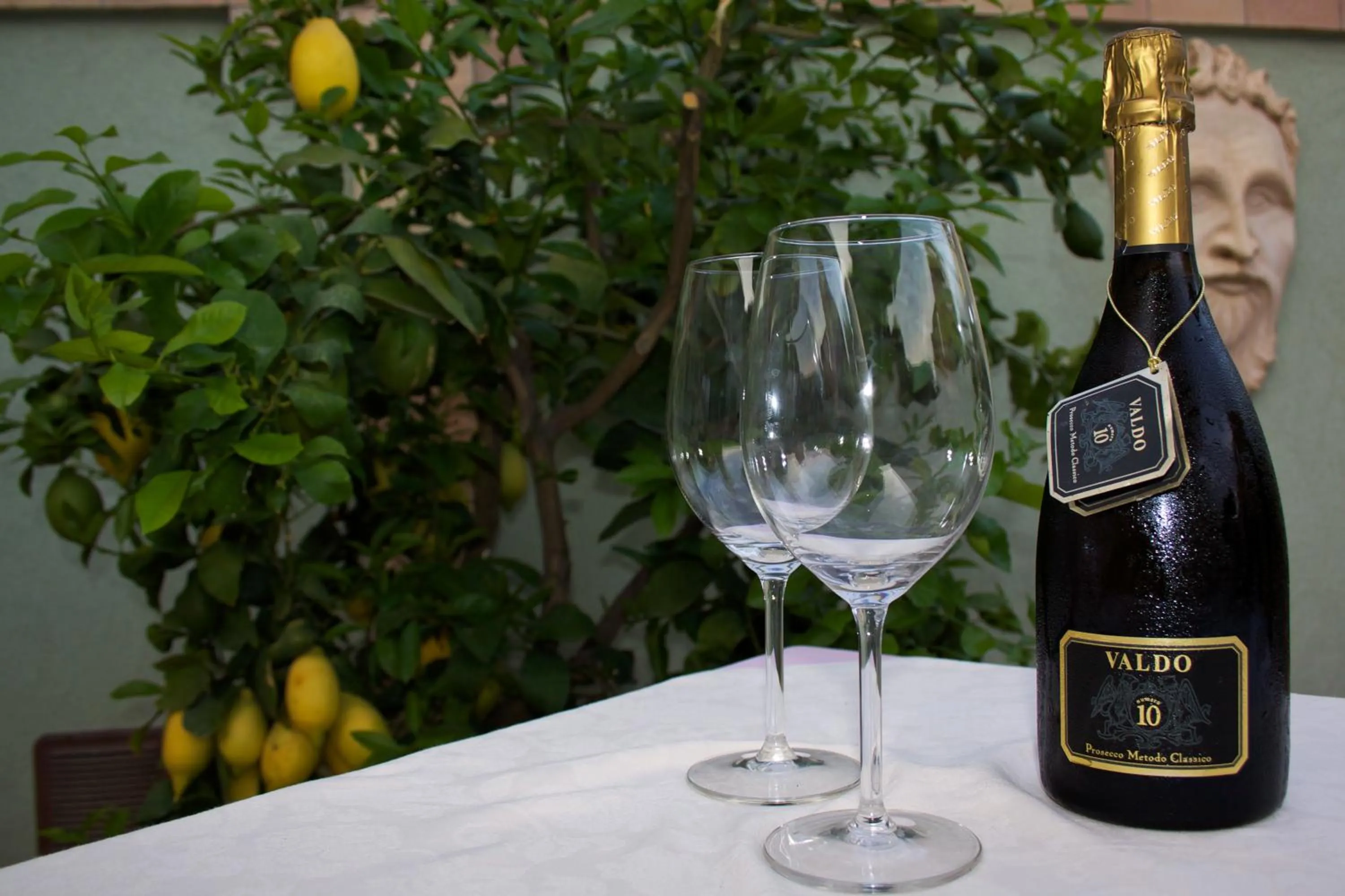 Decorative detail in Villa Cristina