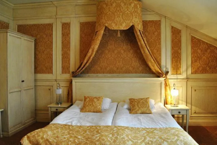Photo of the whole room, Bed in Villa Anna