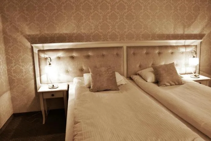 Photo of the whole room, Bed in Villa Anna