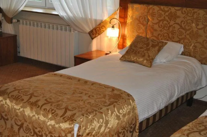 Photo of the whole room, Bed in Villa Anna