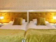 Photo of the whole room, Bed in Villa Anna