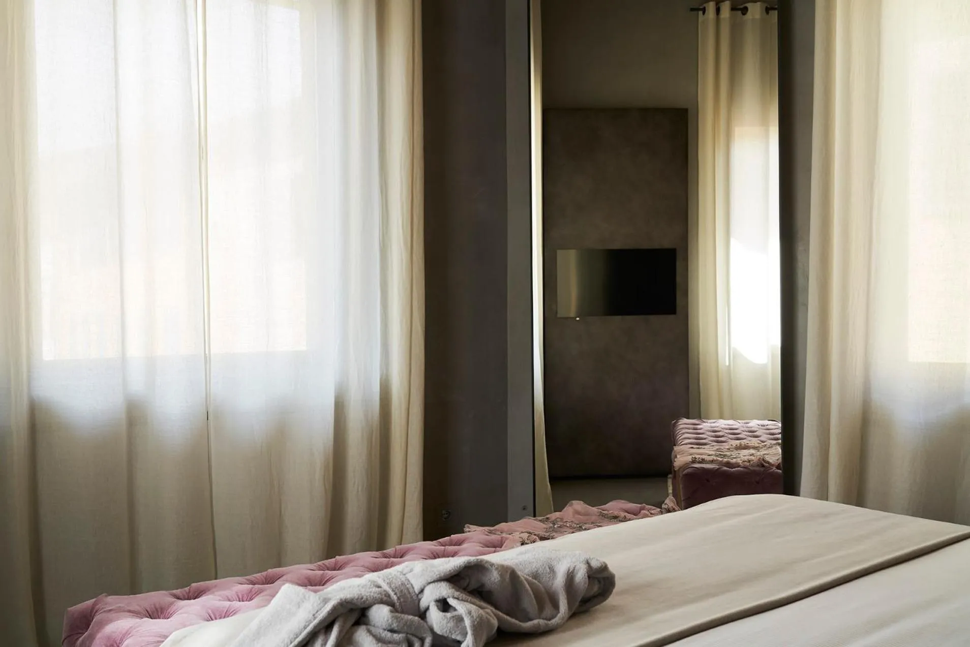 Decorative detail, Bed in Fornace Suite