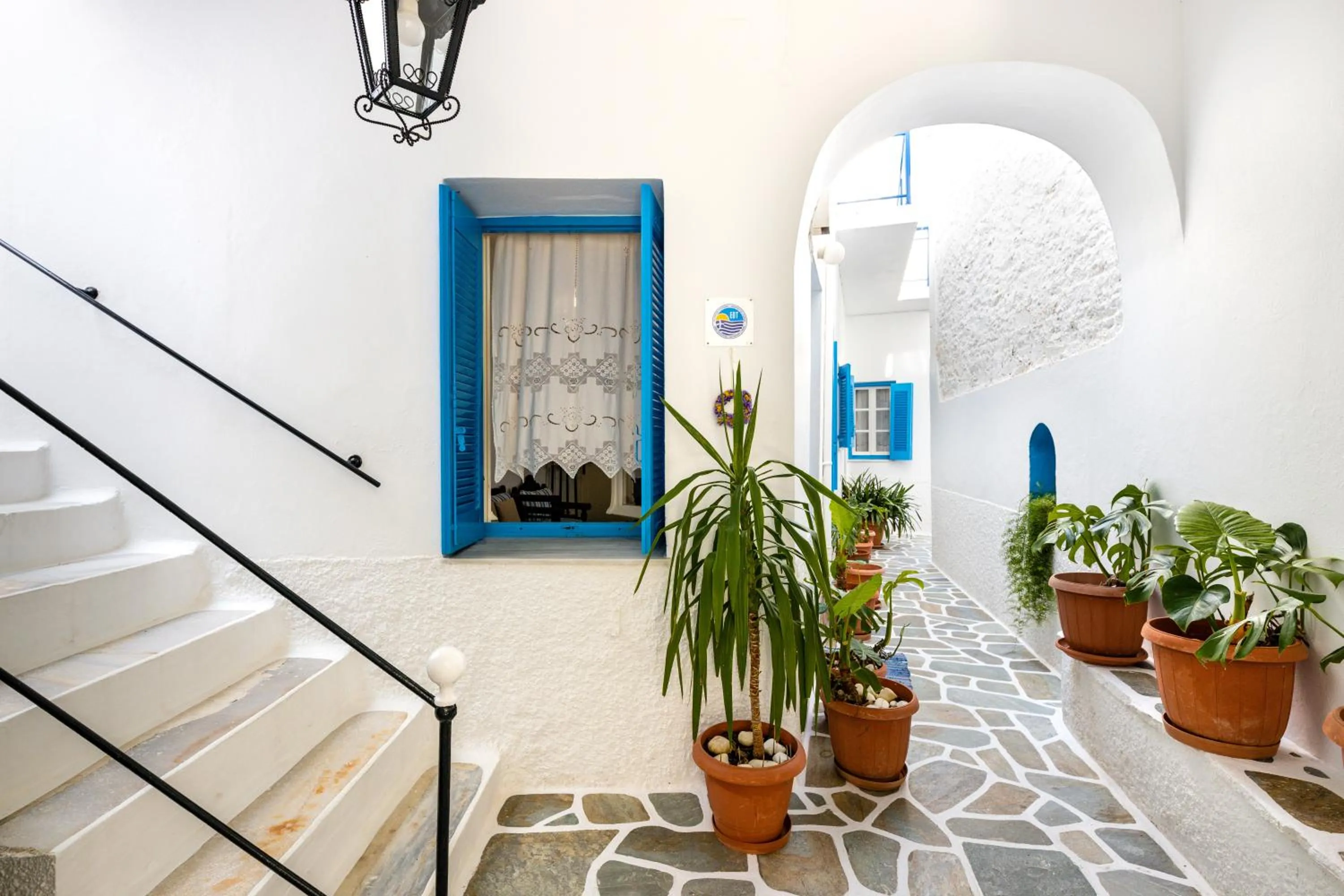 Facade/entrance in Hotel Dina