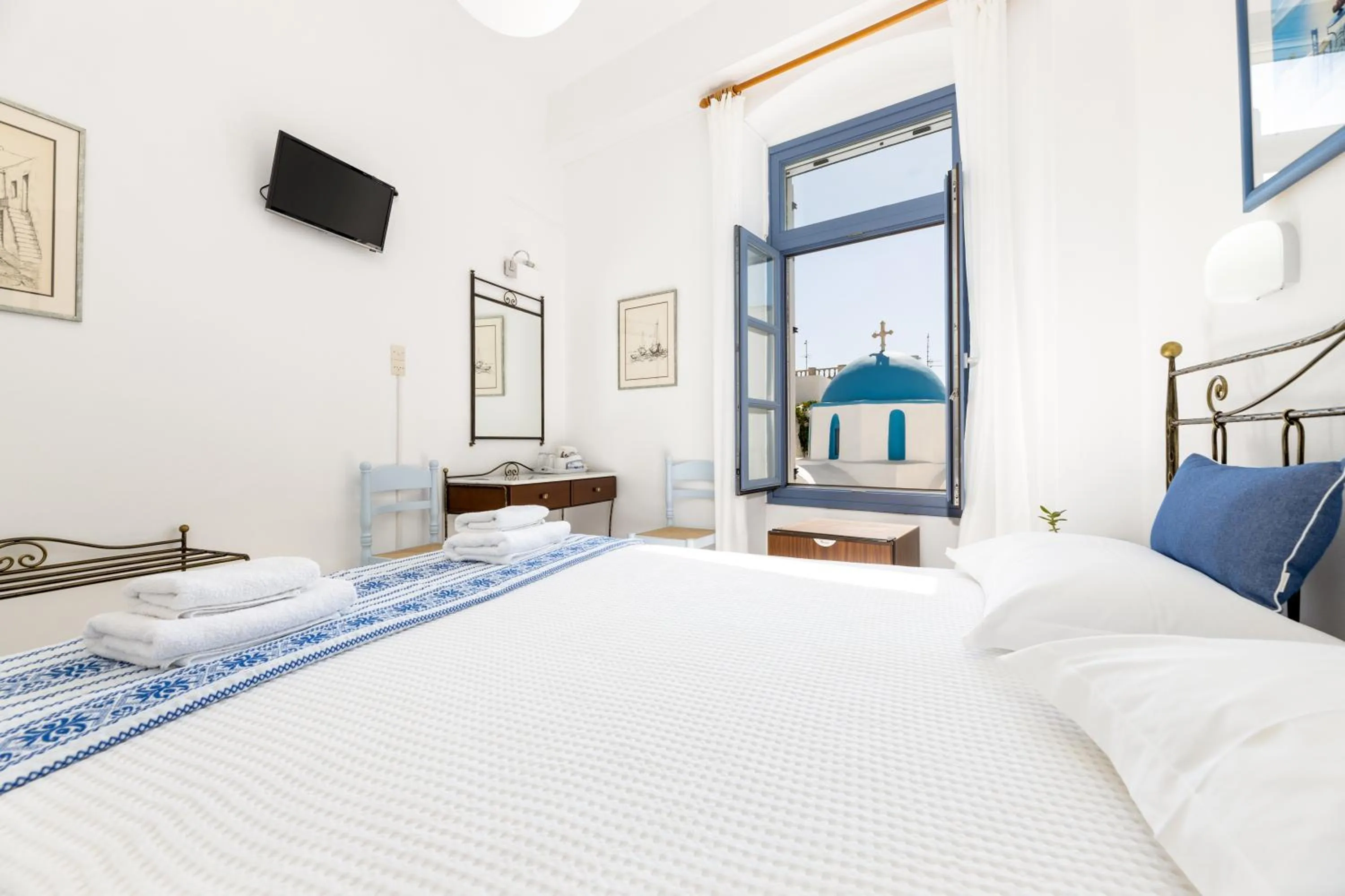 Bedroom, Bed in Hotel Dina