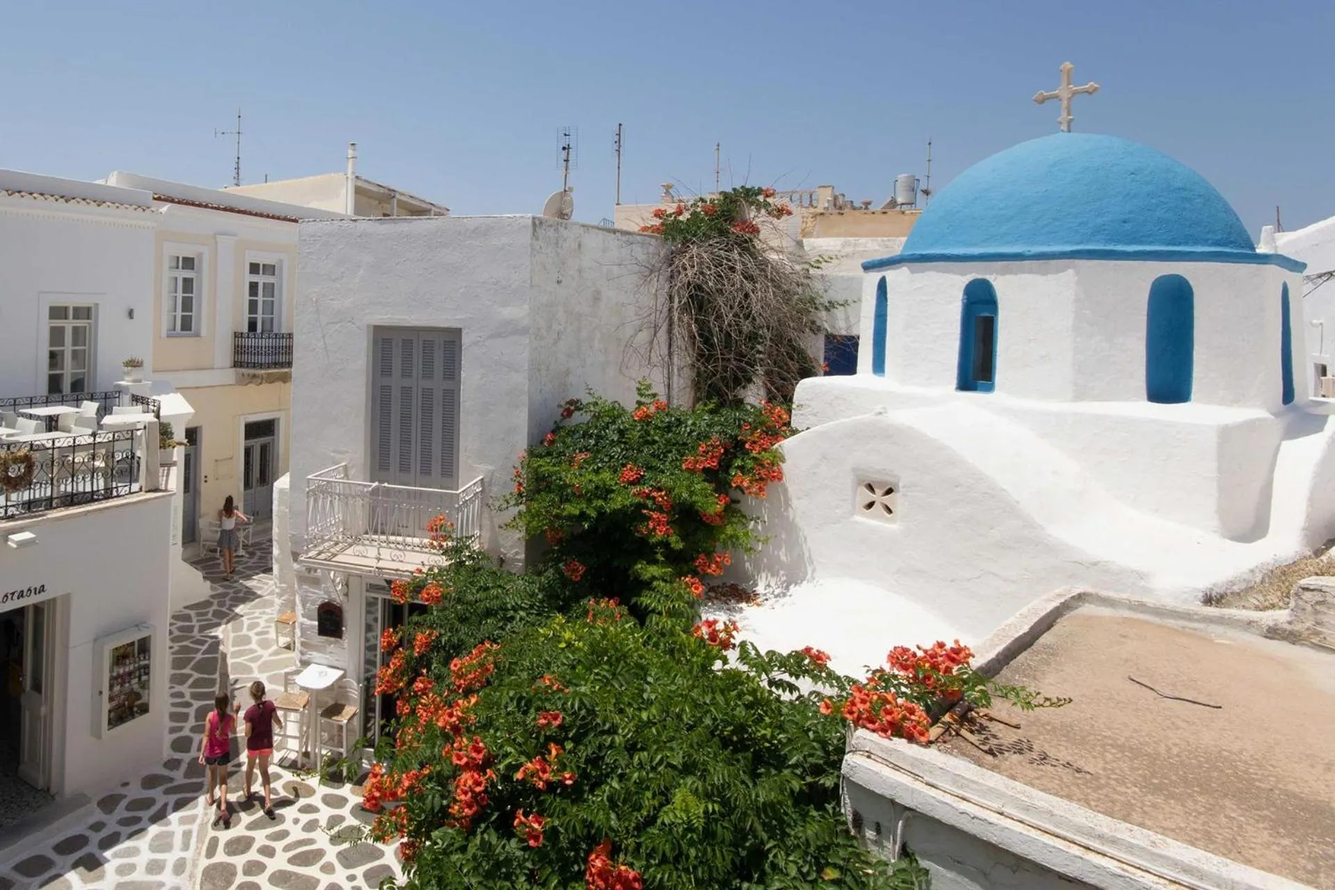 Neighbourhood in Hotel Dina