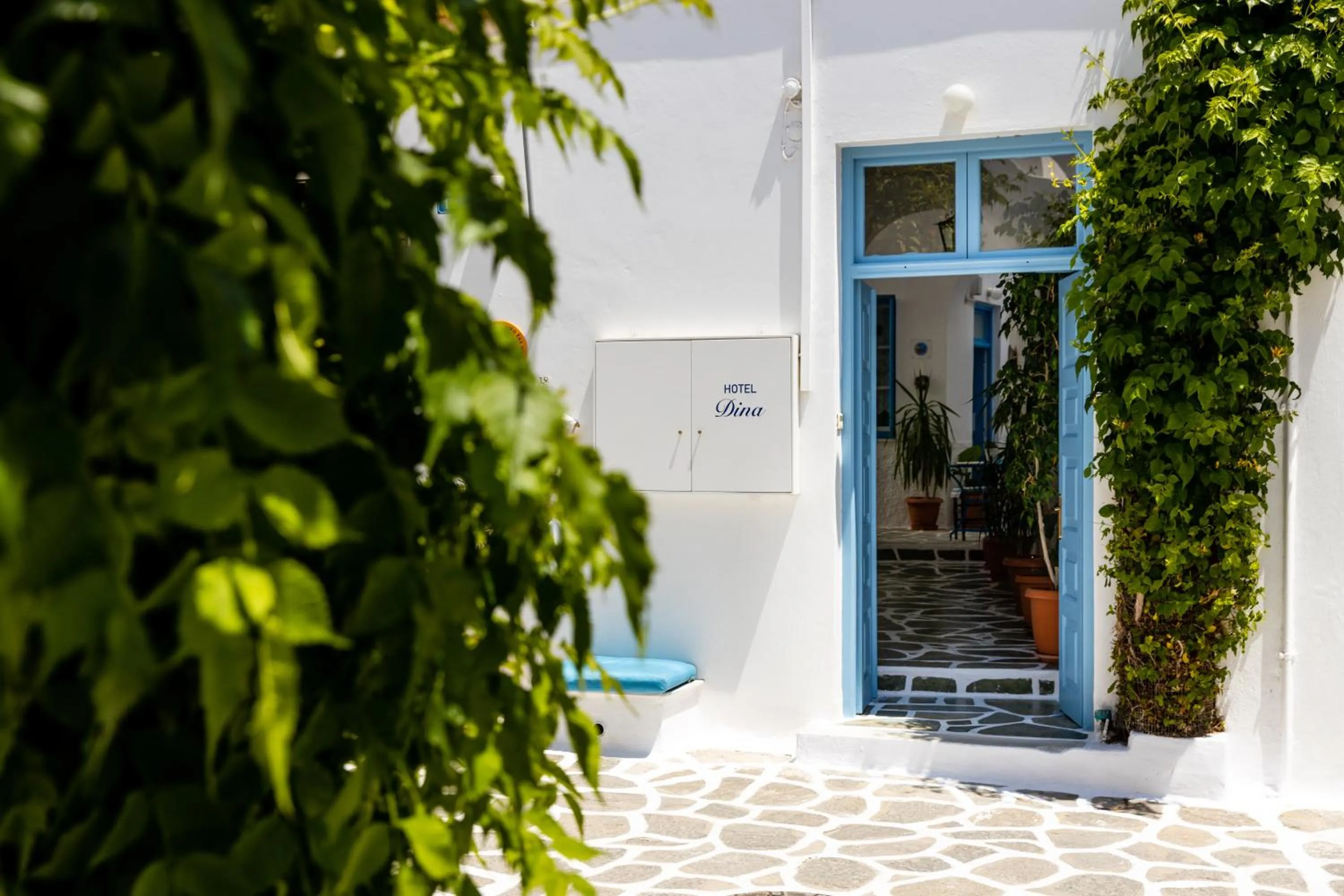 Facade/entrance in Hotel Dina