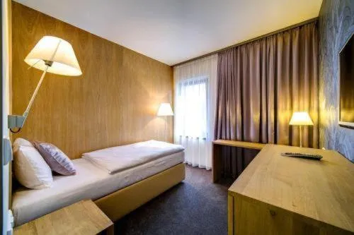 Bed in Hotel Restaurant Darwin