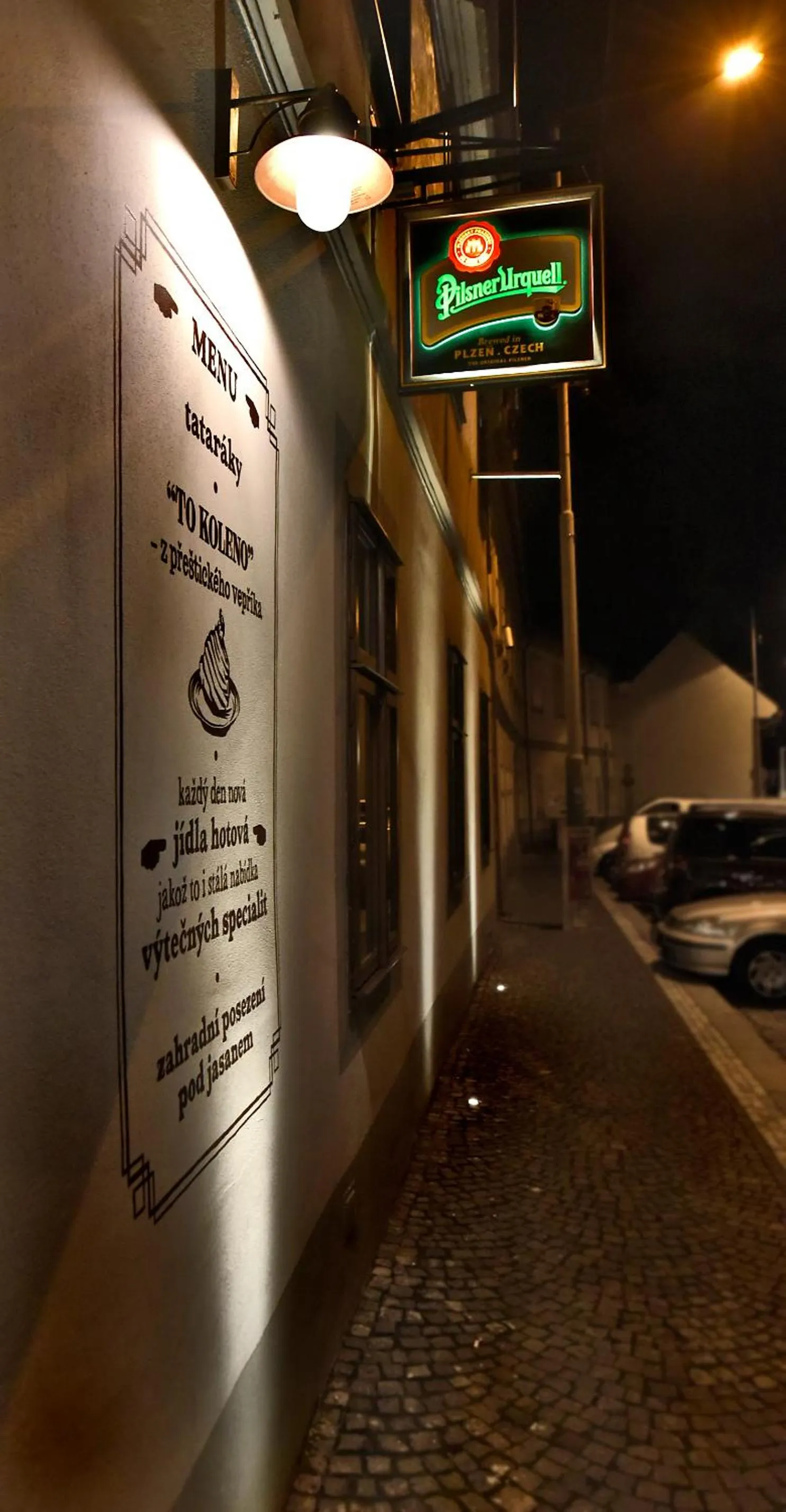 Property logo or sign in Hotel Restaurant Darwin