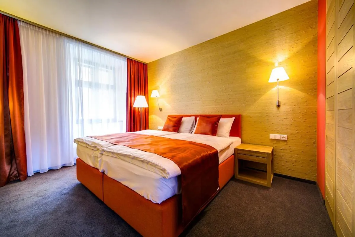 Bed in Hotel Restaurant Darwin