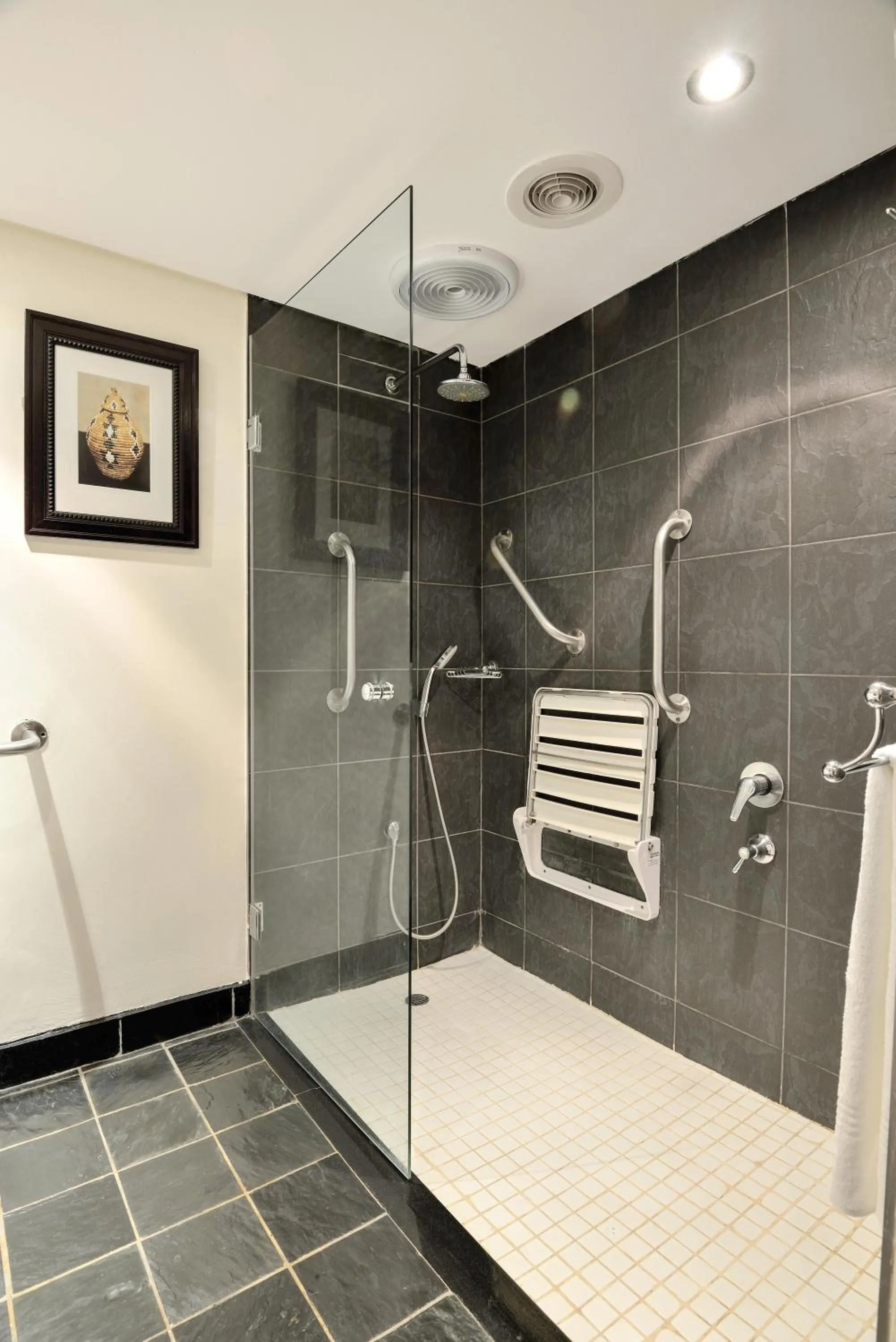 Bathroom in Bakubung Bush Lodge