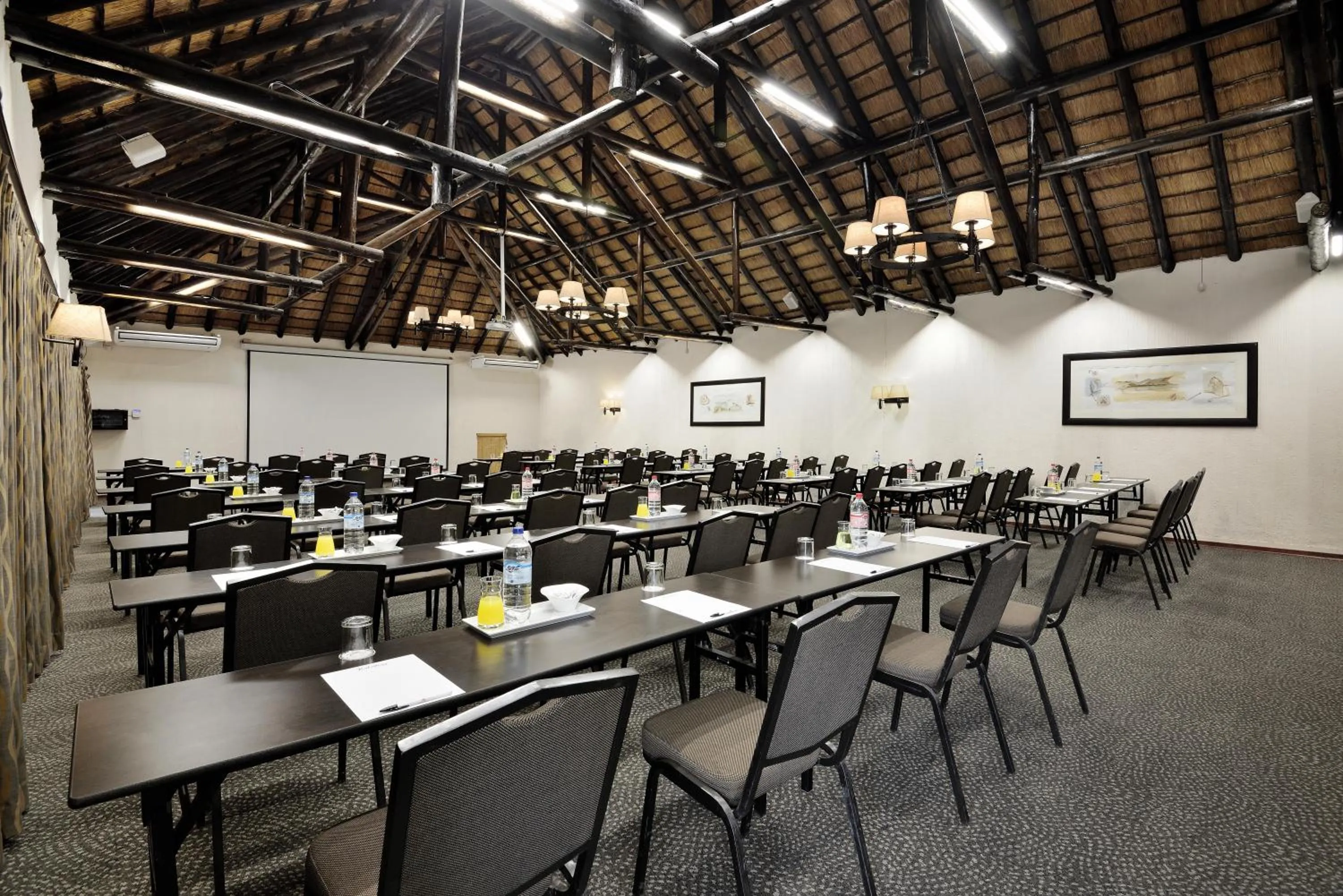 Meeting/conference room in Bakubung Bush Lodge