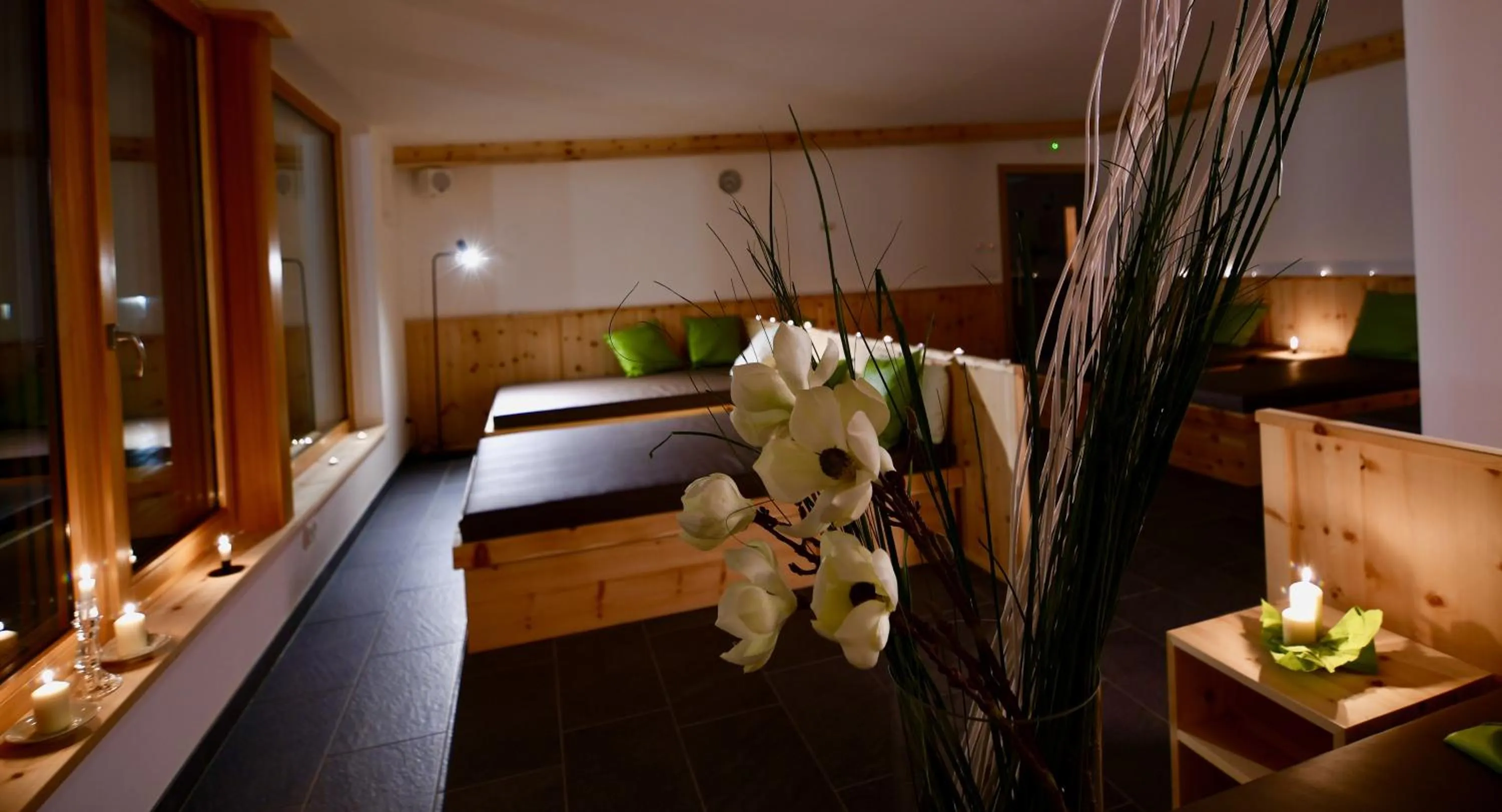 Spa and wellness centre/facilities, Bed in Hotel Kristall