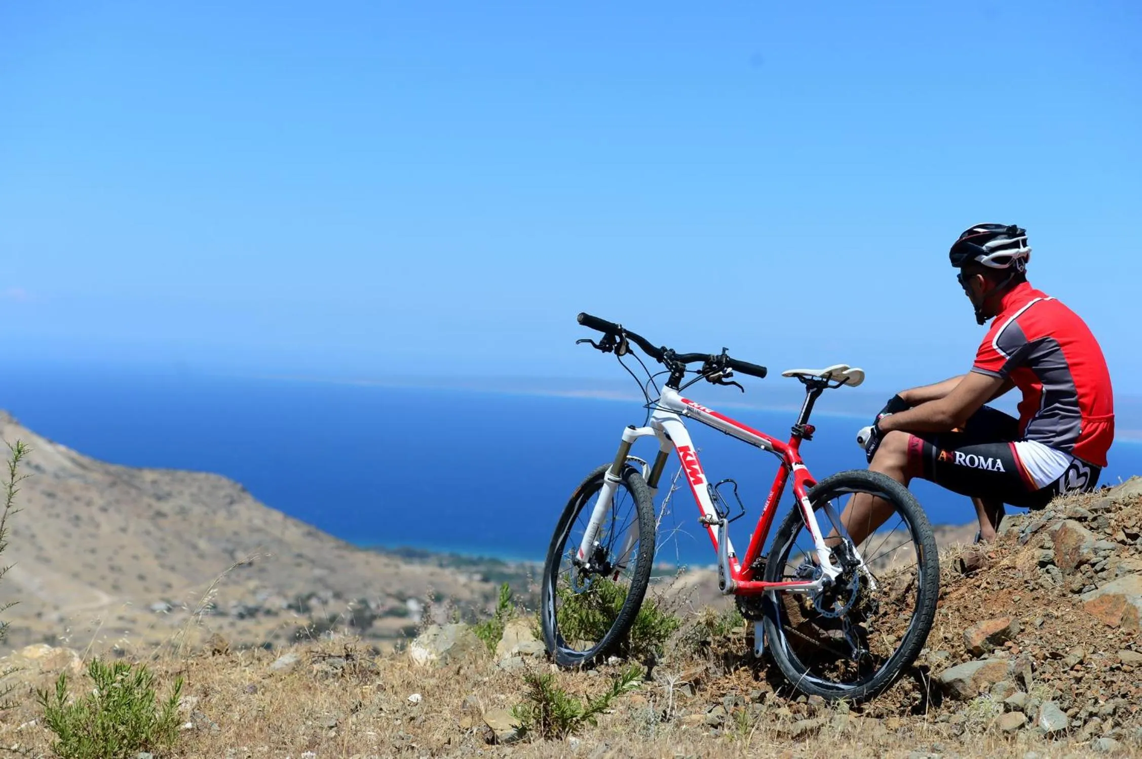 Cycling in Casale Panayiotis