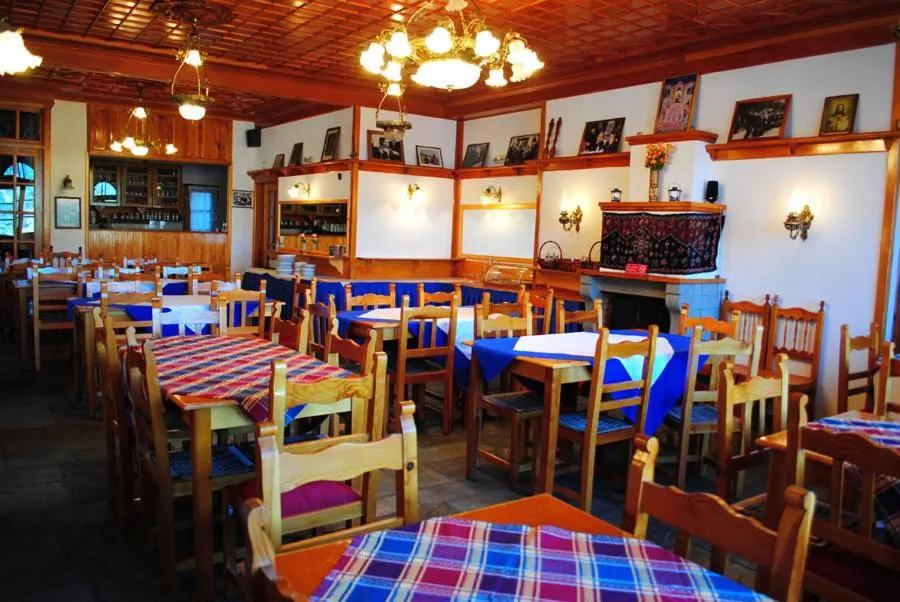 Restaurant/places to eat in Asteri Metsovou