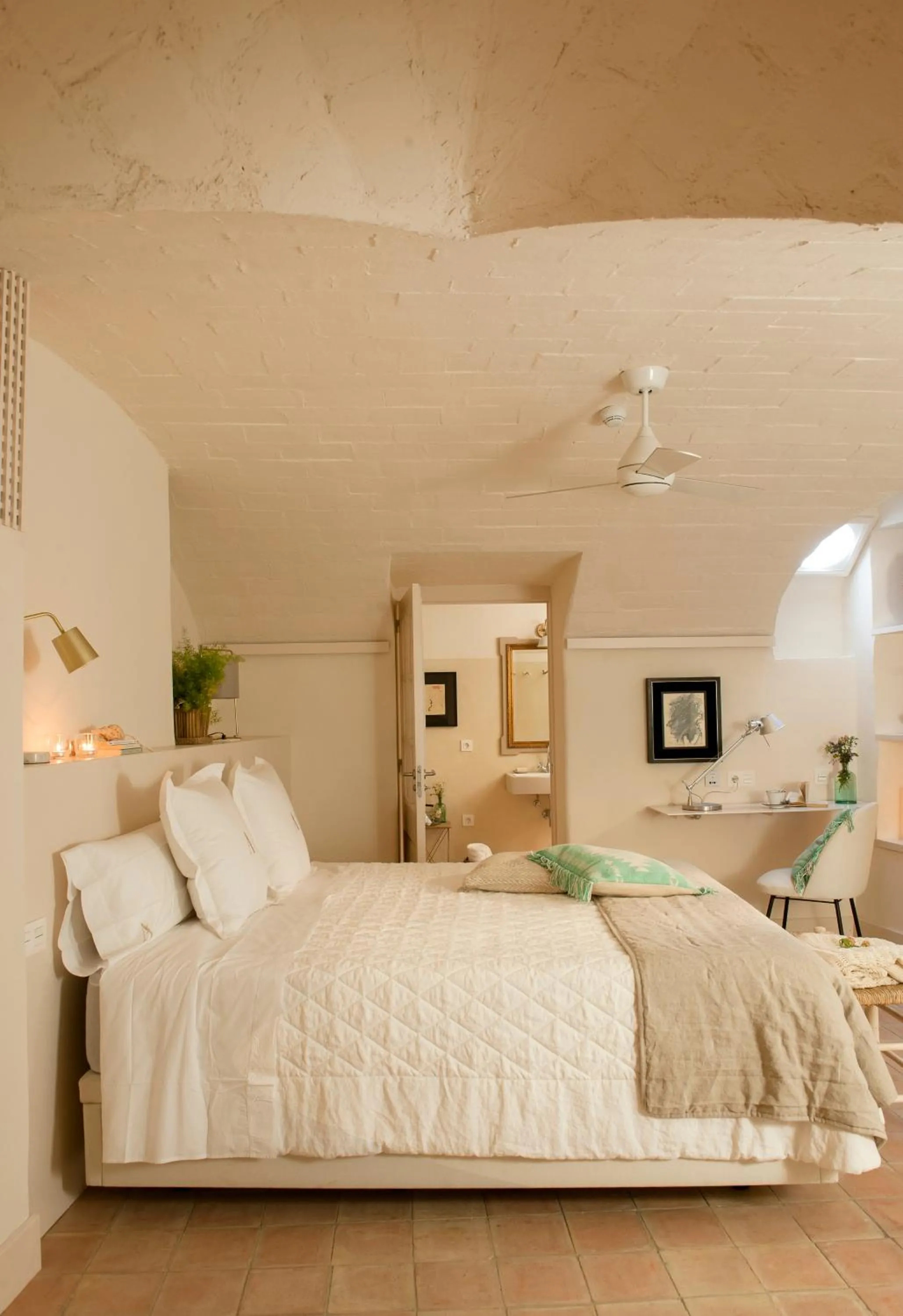 Photo of the whole room, Bed in Arkhé Hotel Boutique Pals