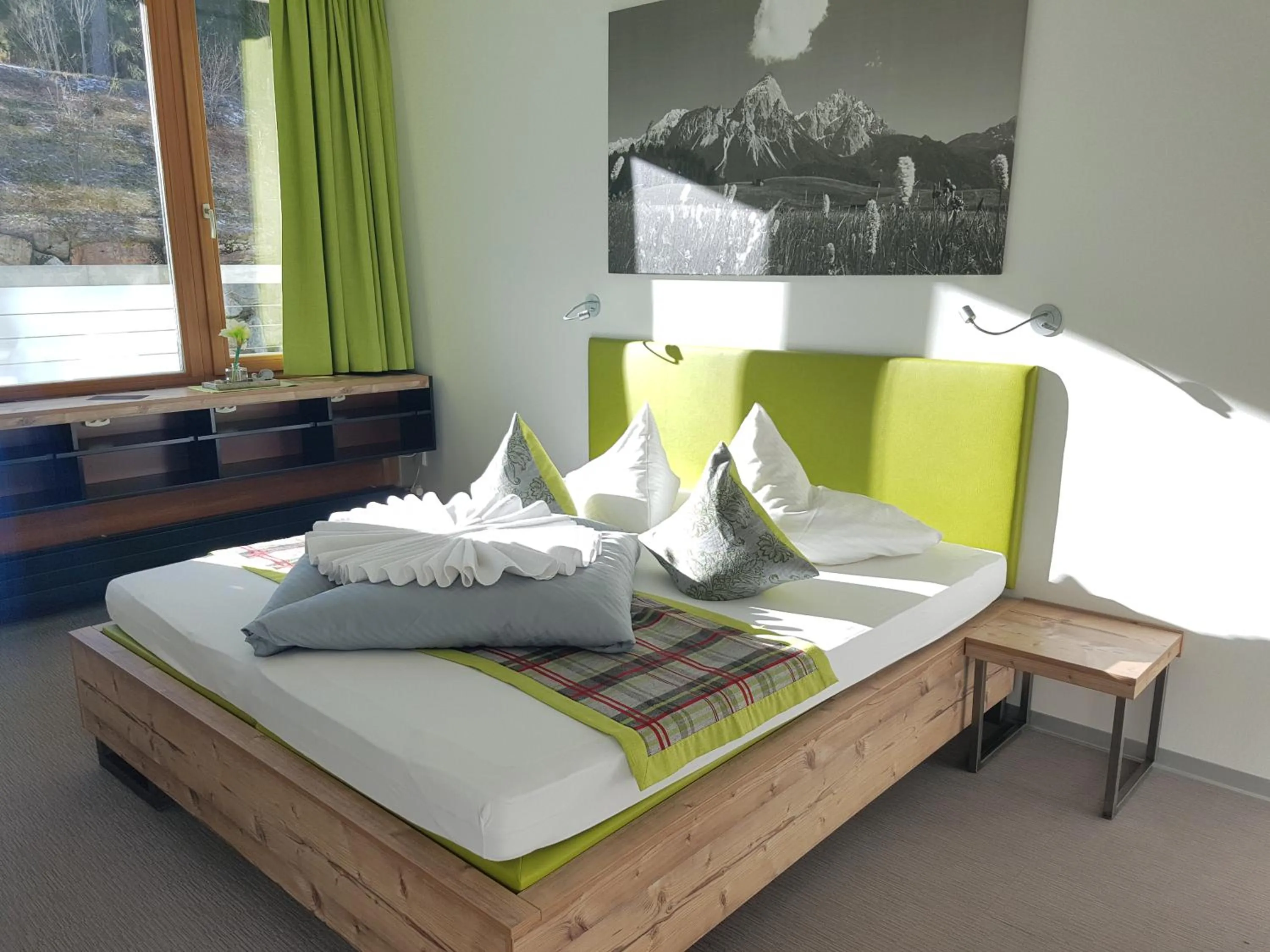 Bed in DORMERO BeHo Zugspitze