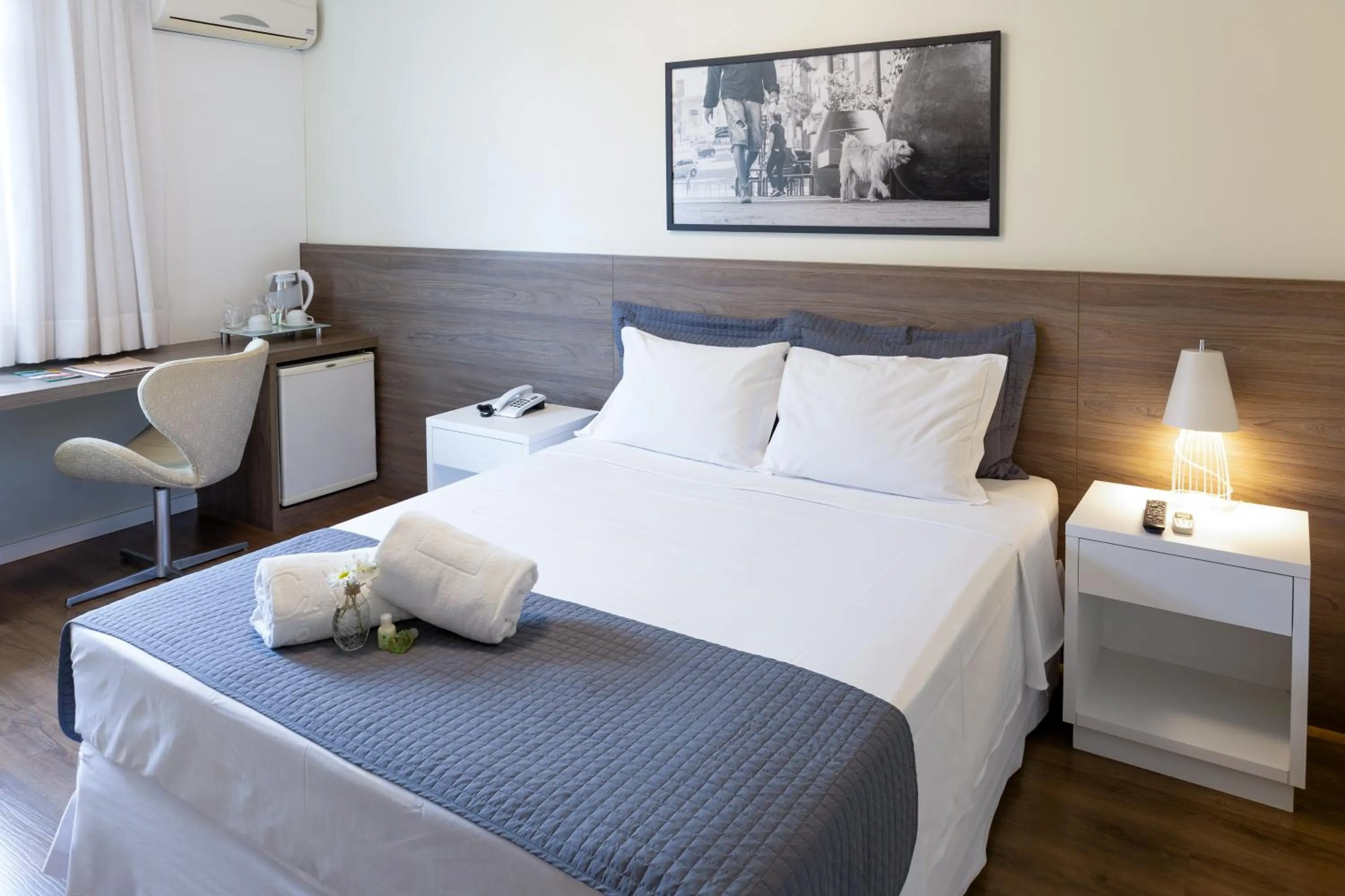 Property building, Bed in Caitá Hotéis