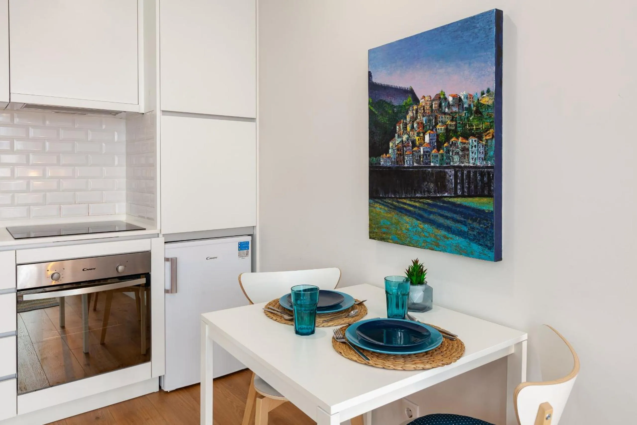 Dining area in Oporto Palace Apartments