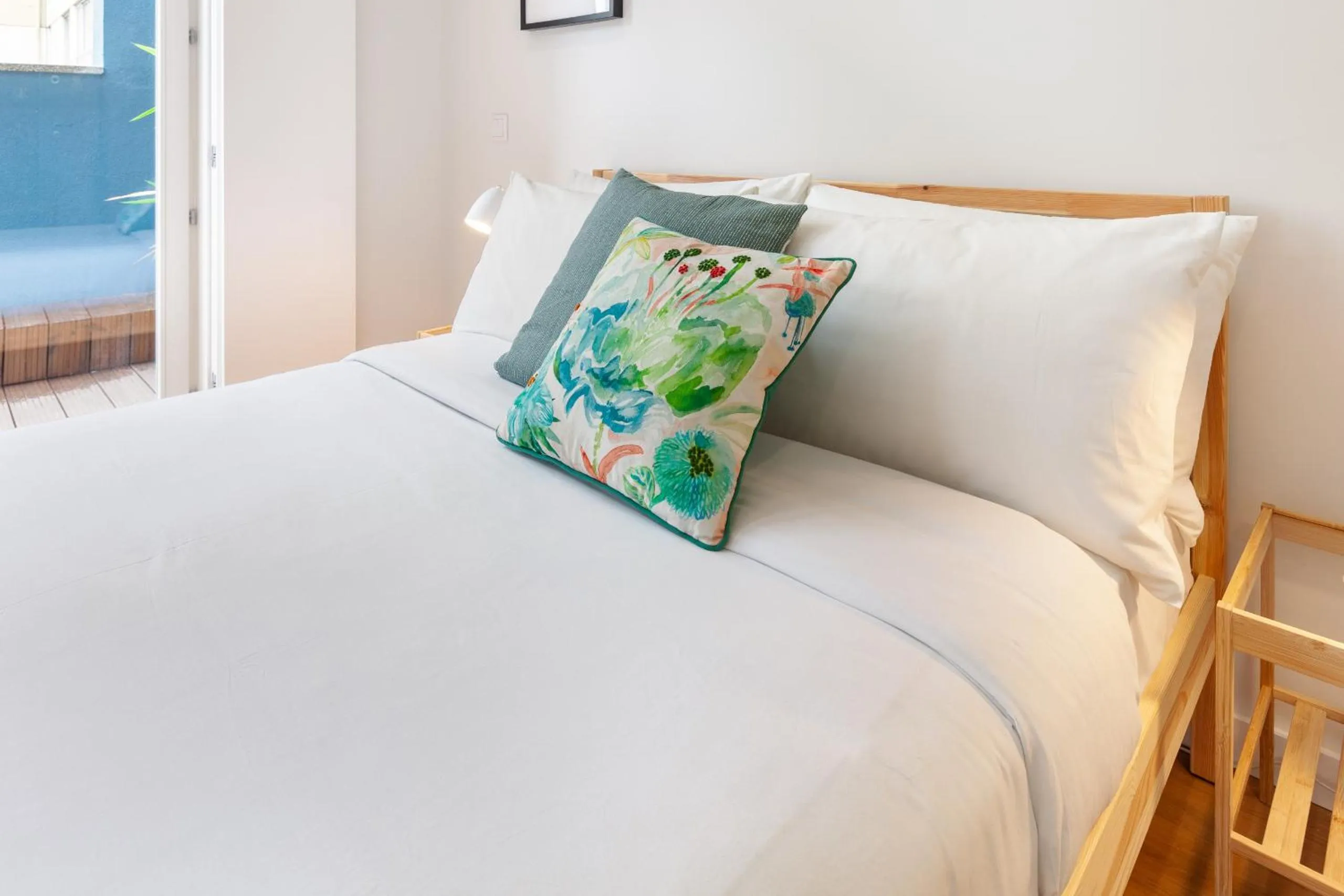 Bed in Oporto Palace Apartments