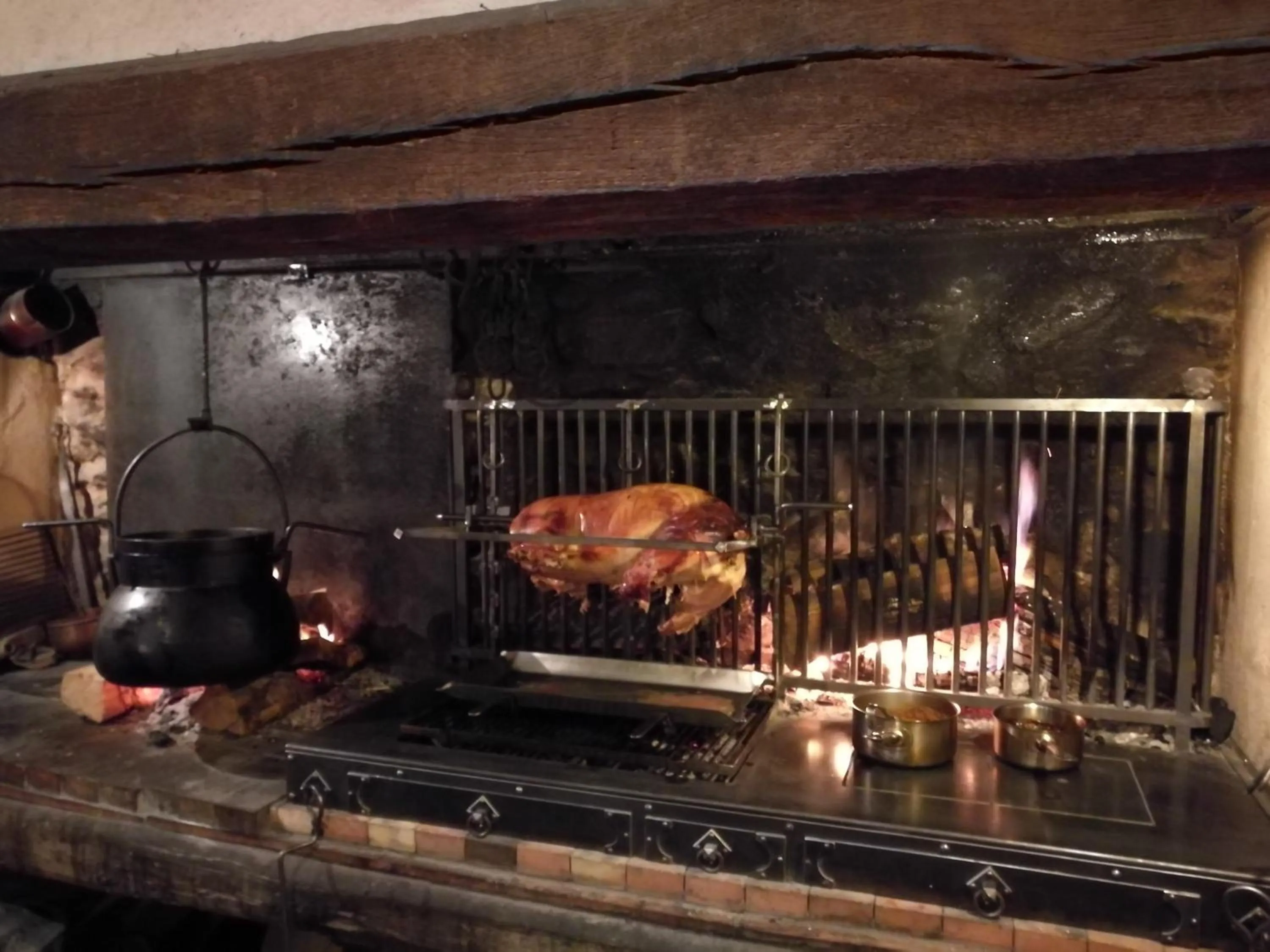 Restaurant/places to eat in Hotel Logis - Chateau de Beauregard