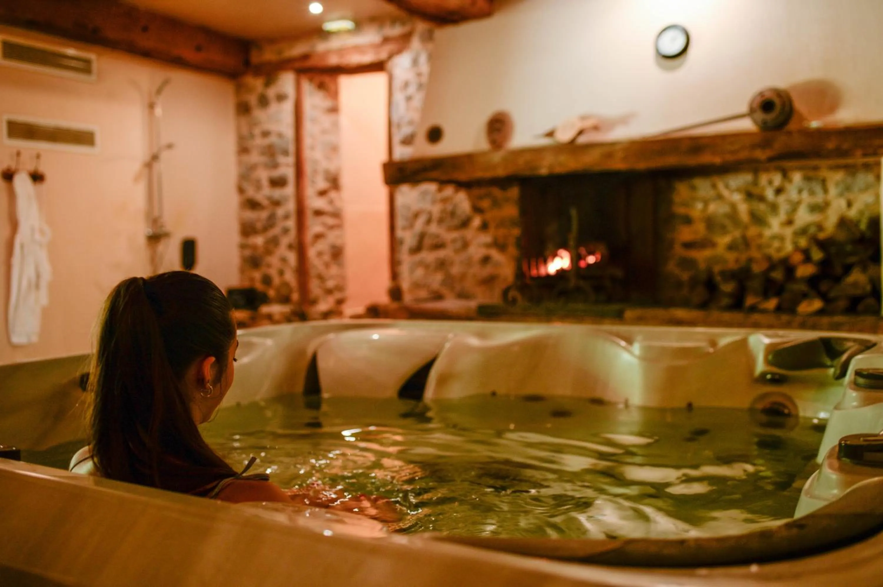 Spa and wellness centre/facilities in Hotel Logis - Chateau de Beauregard