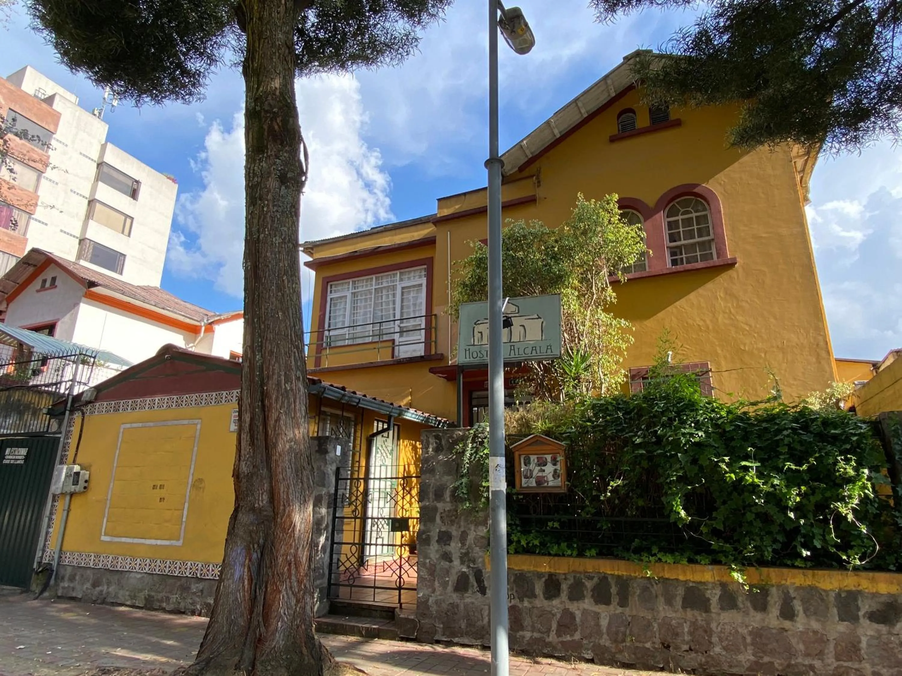 Property building in Hostal Alcala