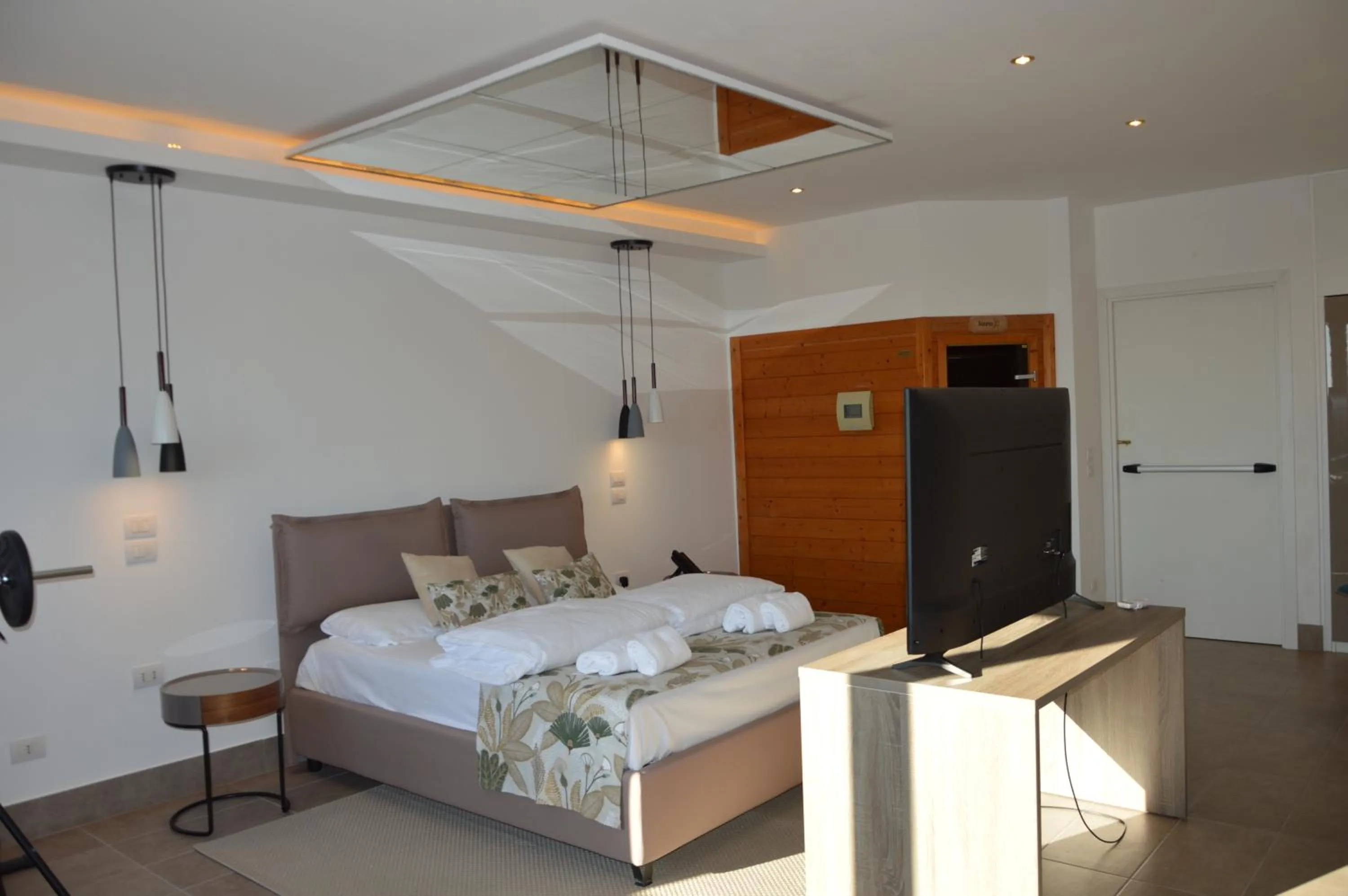 Bedroom, Bed in Blue Dream Hotel