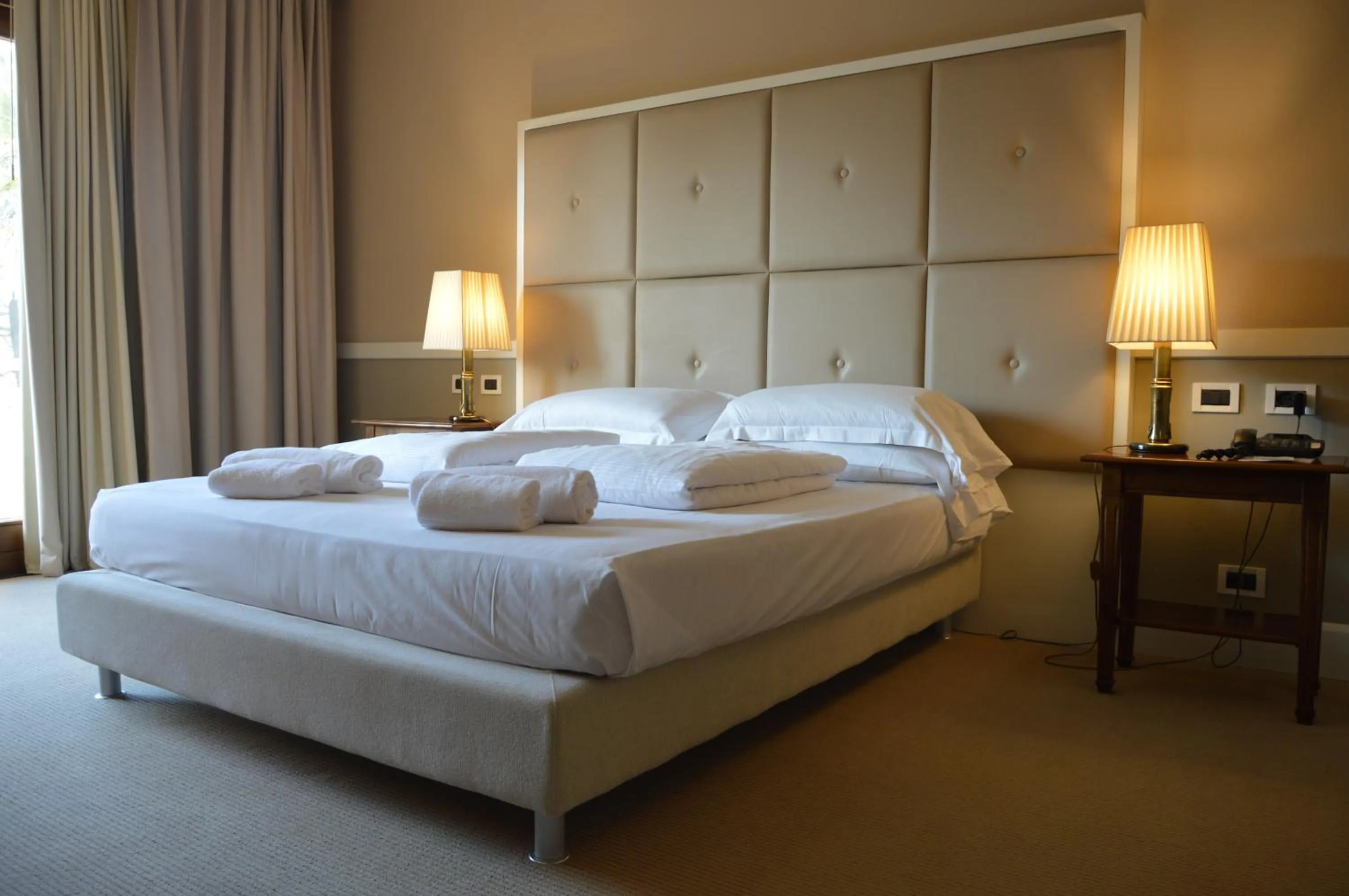 Bedroom, Bed in Blue Dream Hotel