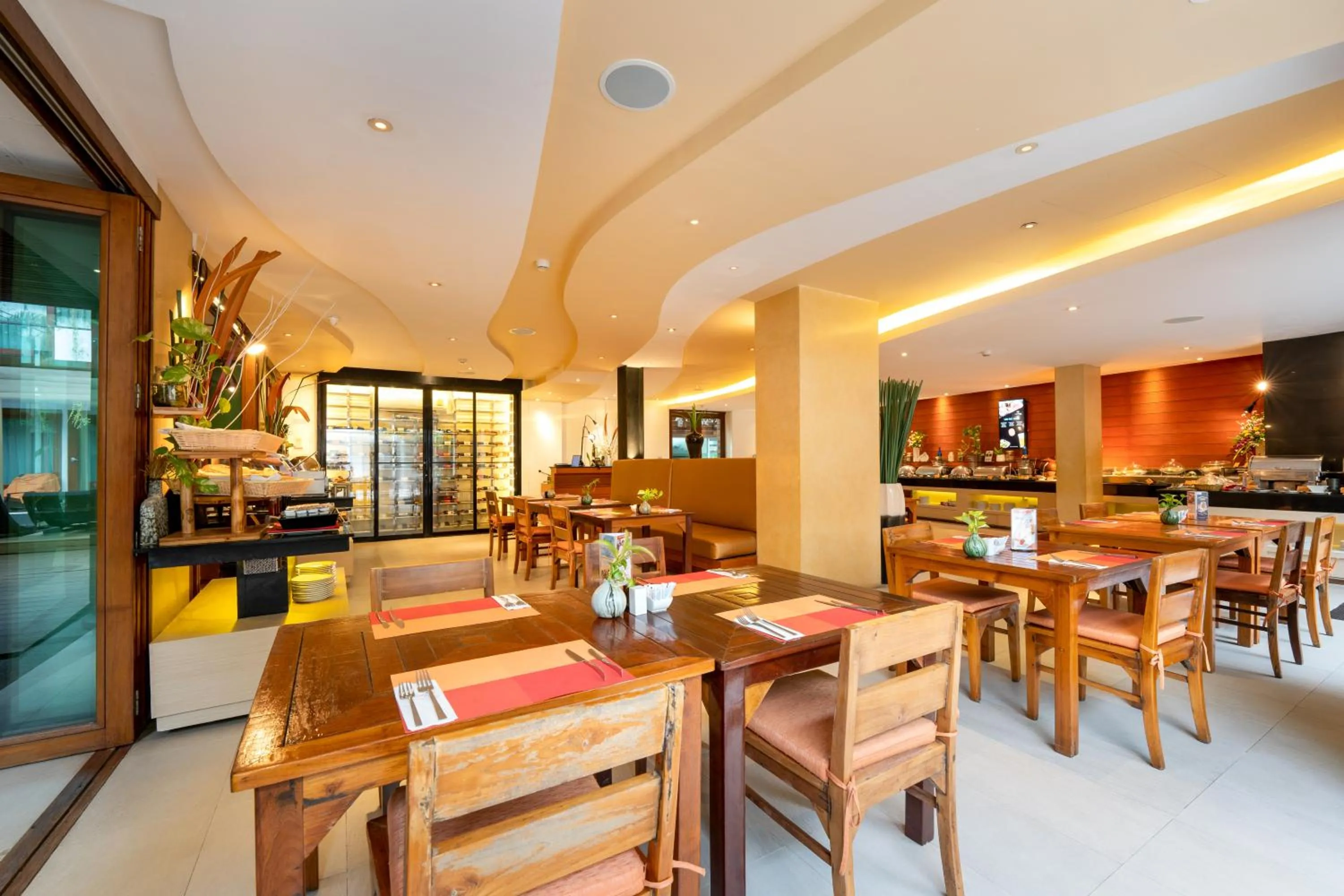 Breakfast in La Flora Resort Patong